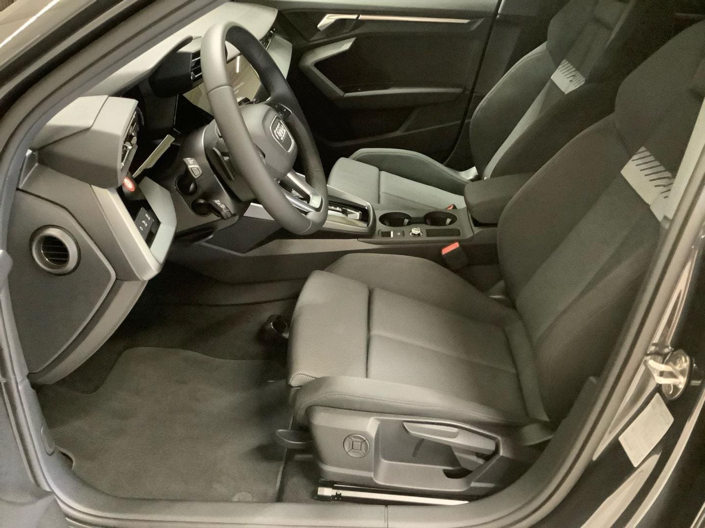 Bild über Audi A3 Sportback TFSI 110 kW S tronic - für weitere Informationen kontaktieren Sie den Audi Partner