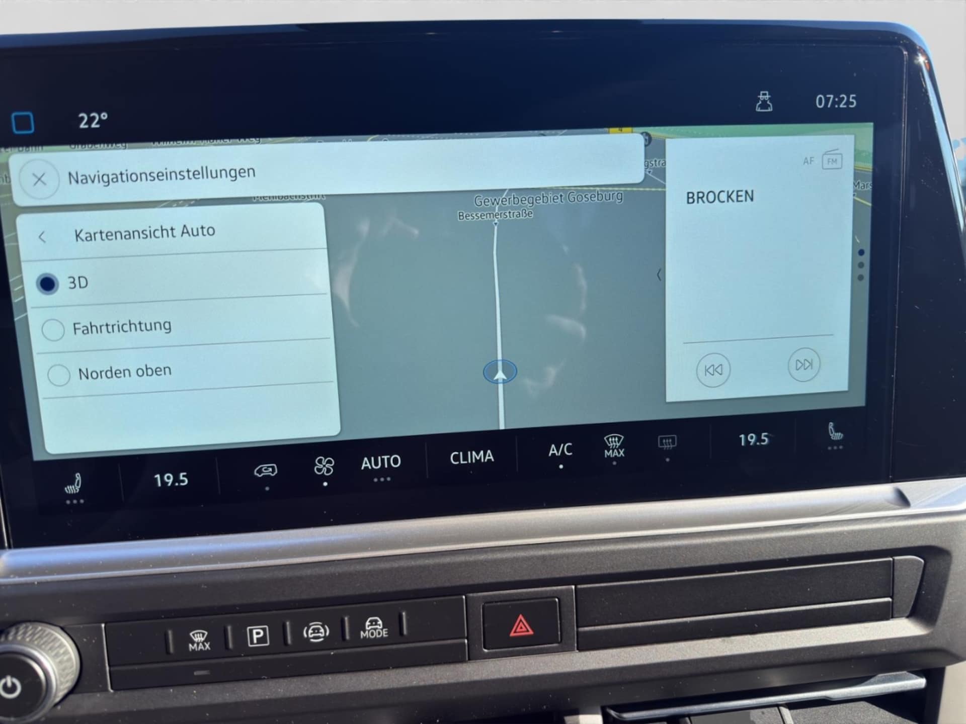 Volkswagen Caravelle Style