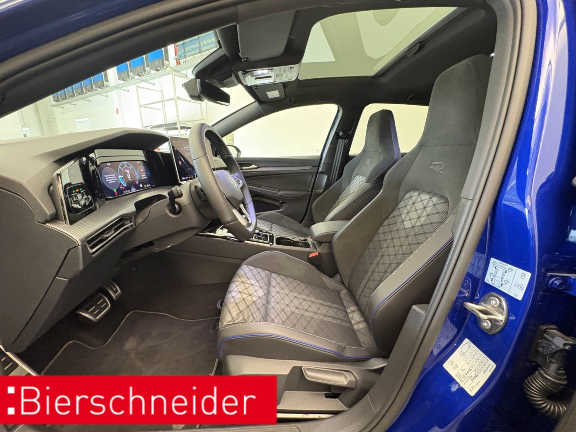 Volkswagen Golf R-Line