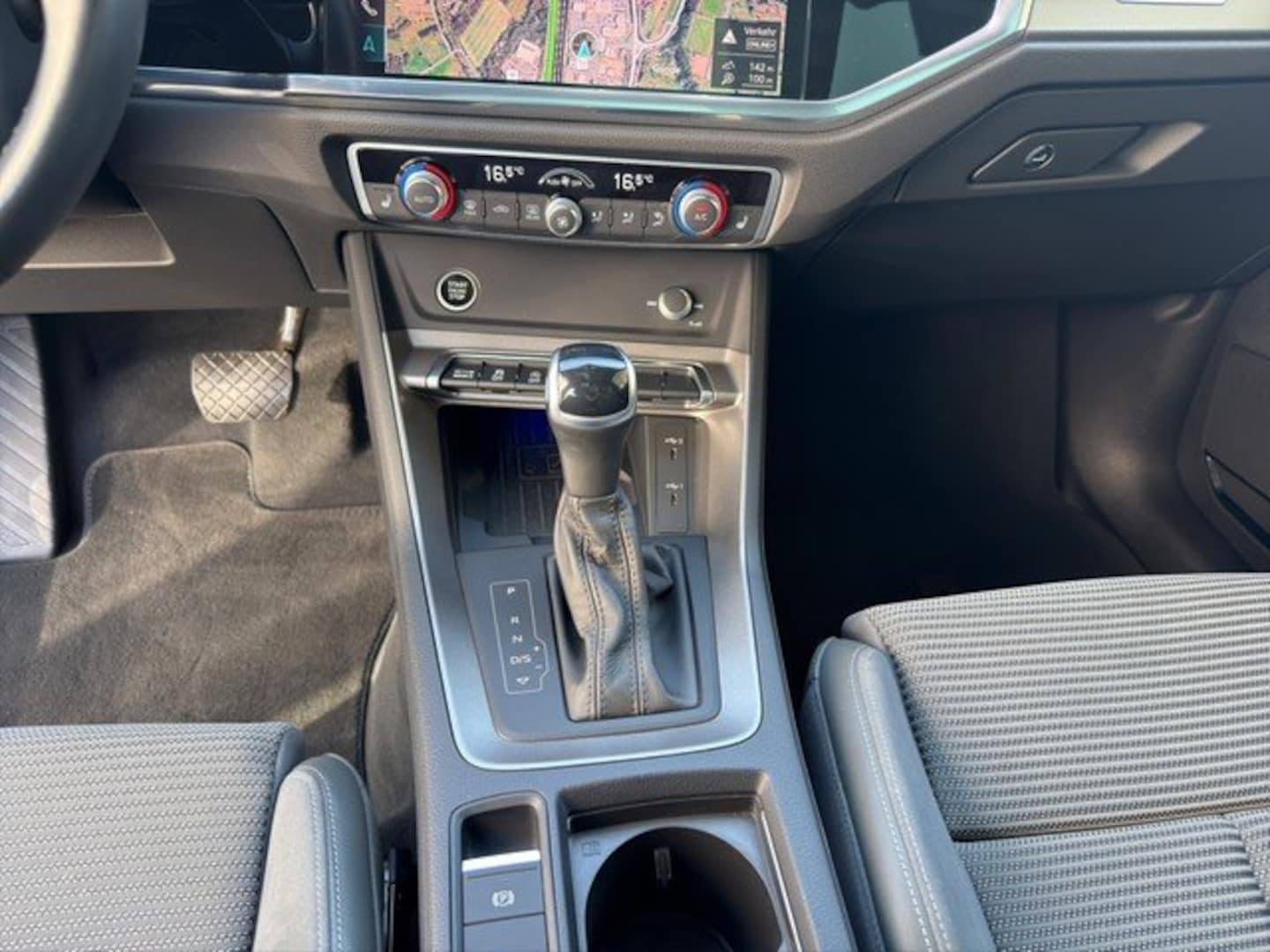 Bild über Audi Q3 advanced 35 TFSI S tronic - für weitere Informationen kontaktieren Sie den Audi Partner