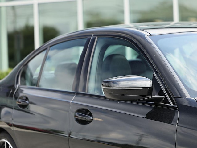 2022 BMW 330i