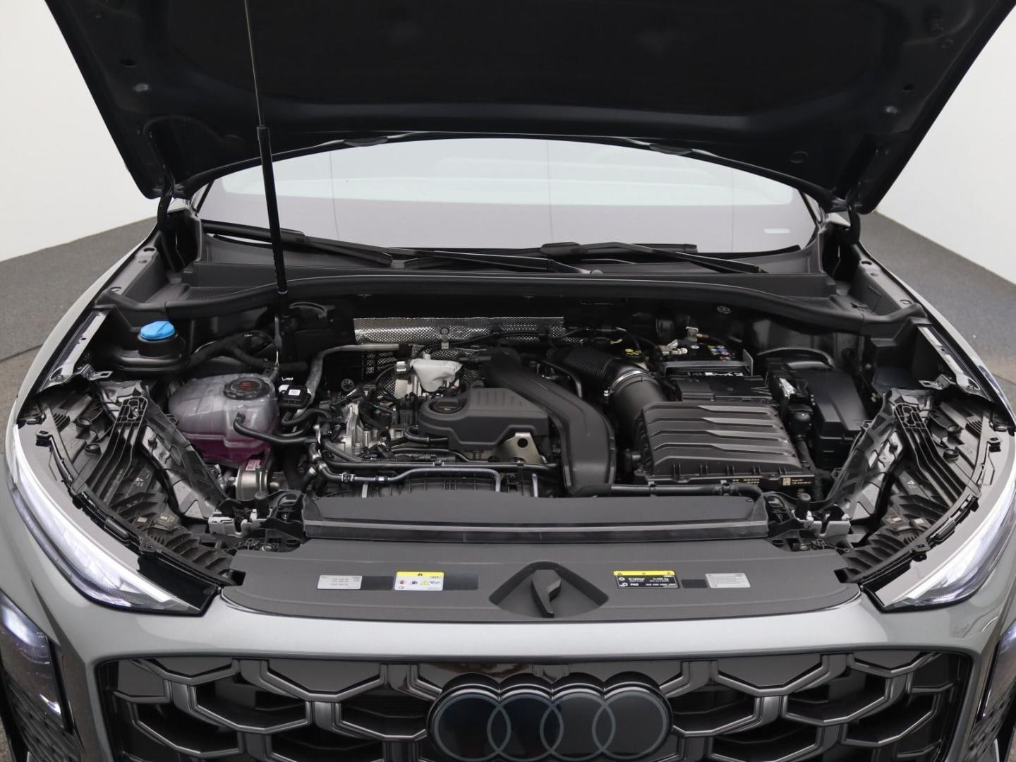 Bild über Audi Q3 SUV TFSI 110 kW S tronic - für weitere Informationen kontaktieren Sie den Audi Partner