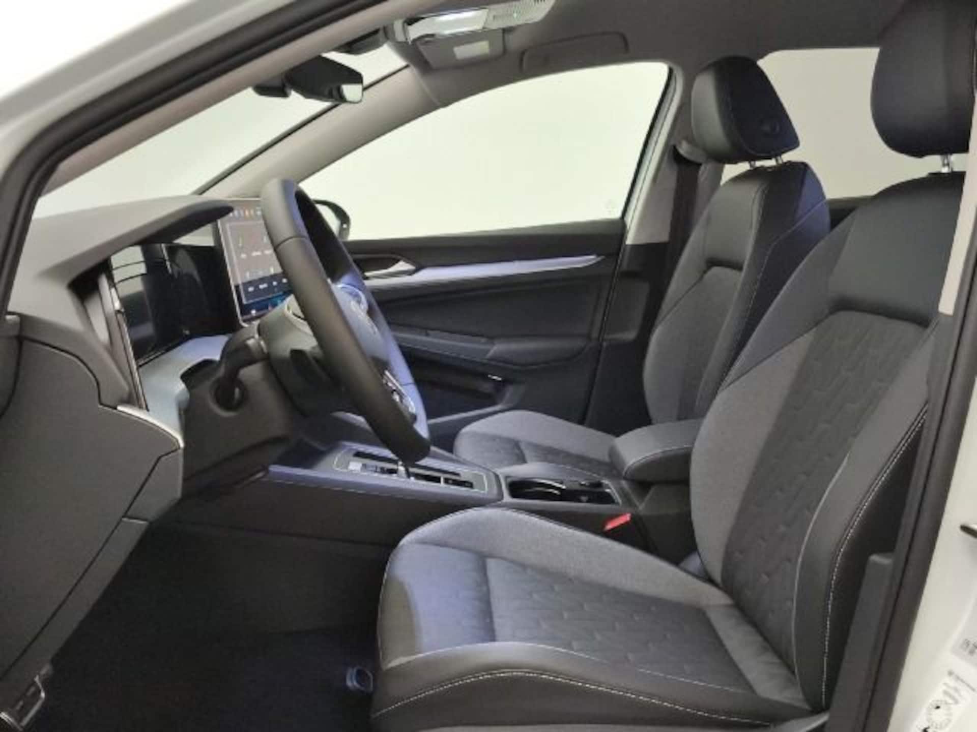 Volkswagen Golf Life