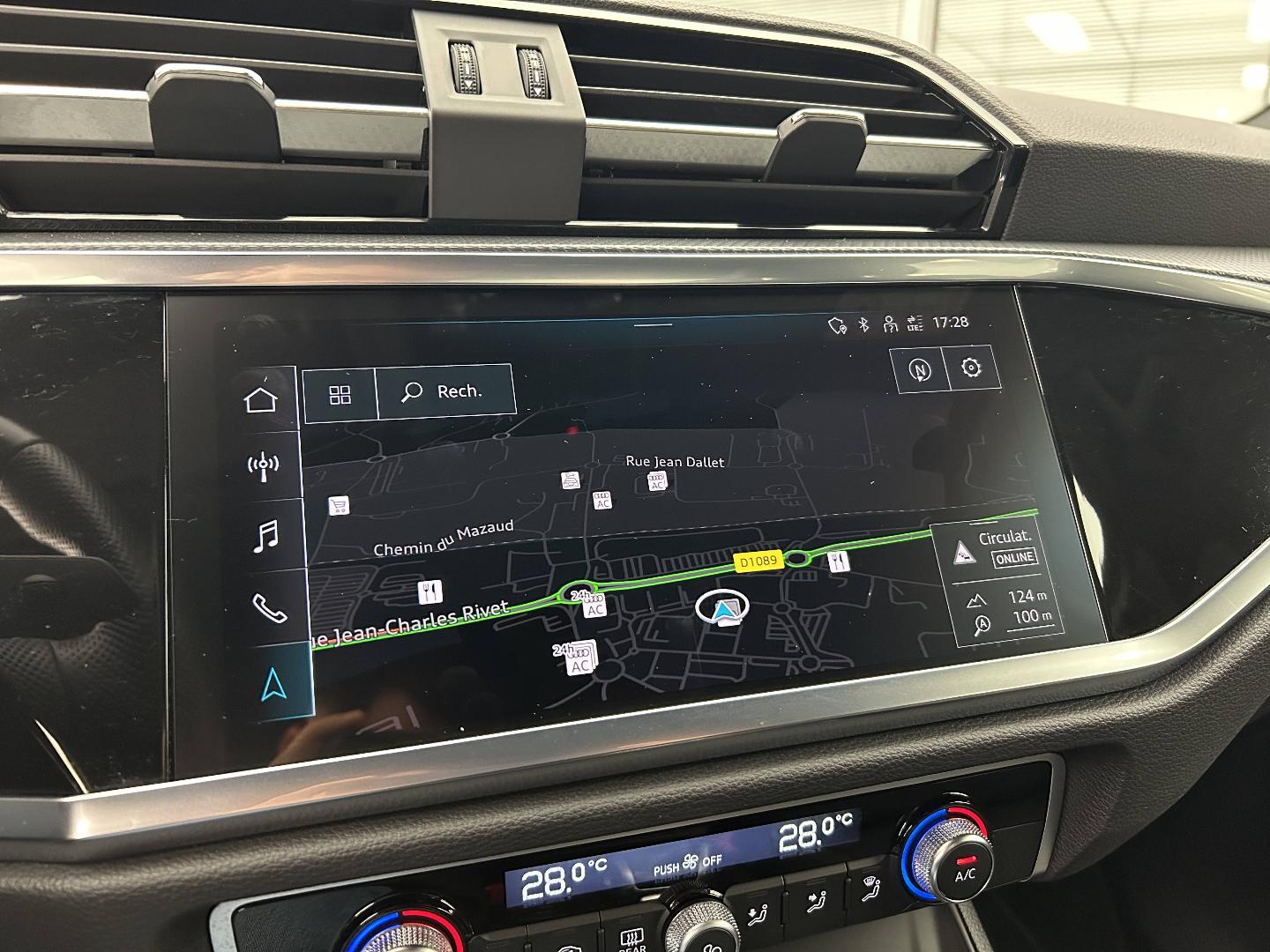 Image about Audi Q3 TFSI e S line 45 TFSI e 180 kW (245 ch) S tronic