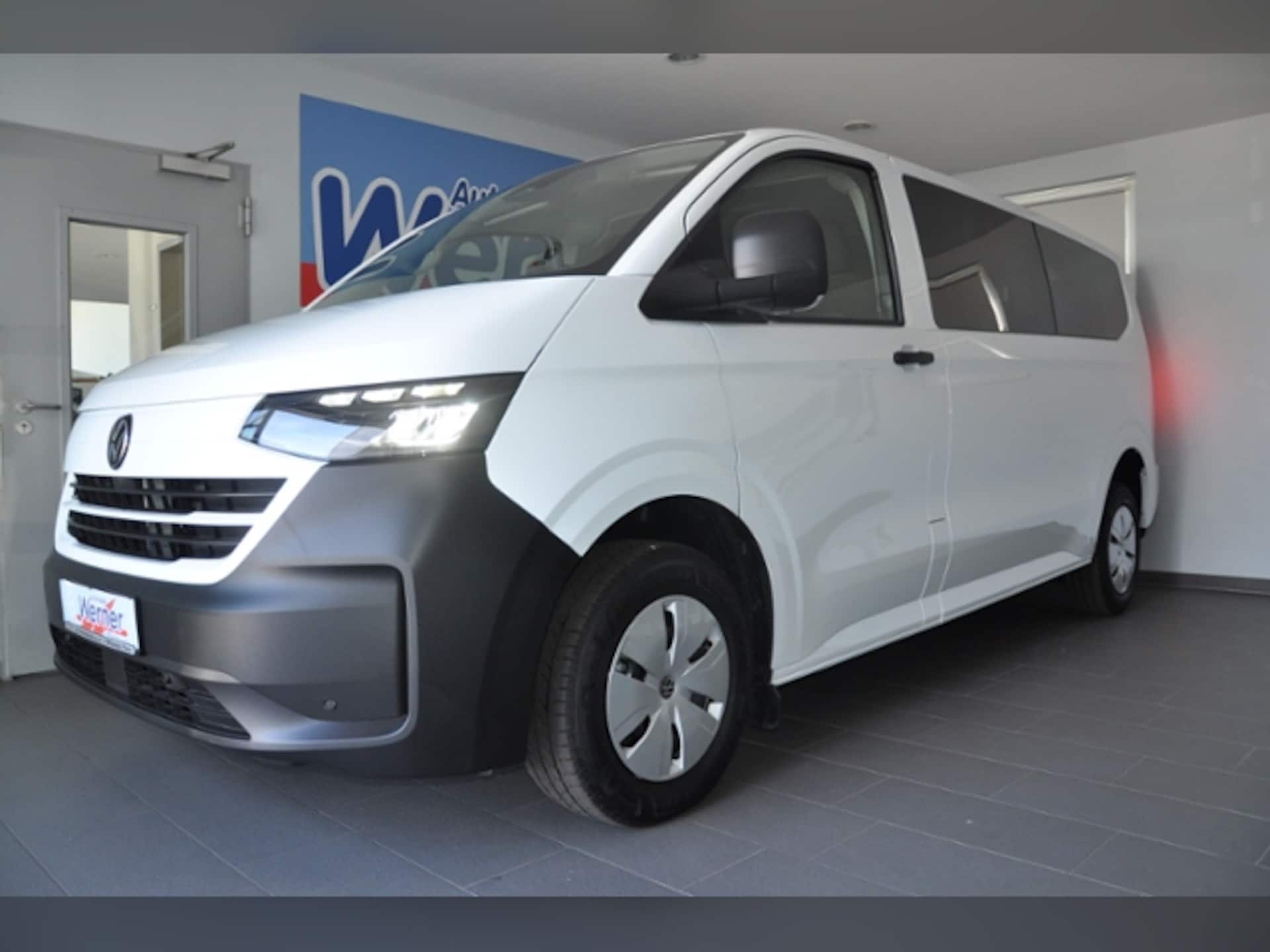 Volkswagen Transporter Kombi langer Radstand