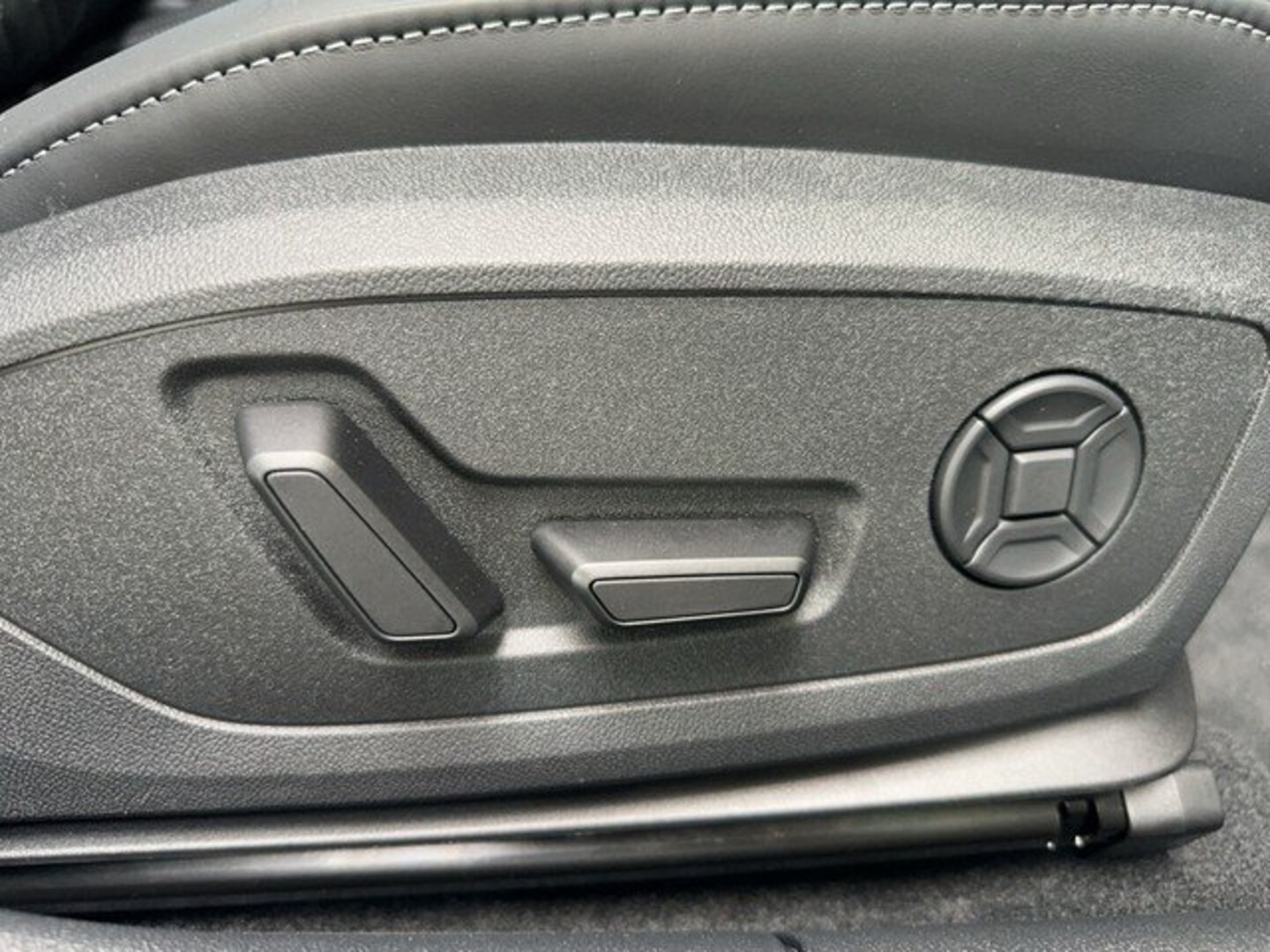 Bild über Audi A3 allstreet 35 TDI S tronic - für weitere Informationen kontaktieren Sie den Audi Partner