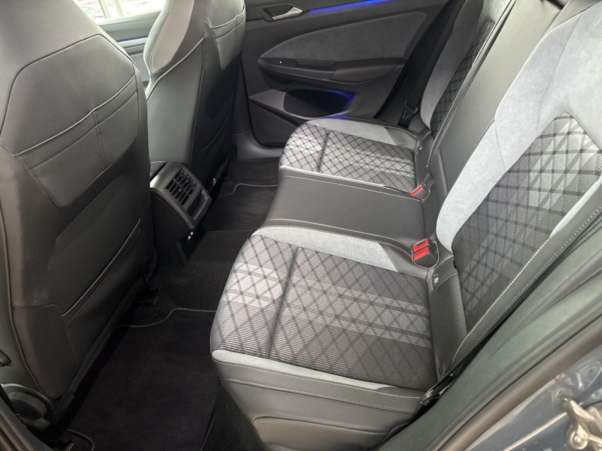 Volkswagen Golf Variant R-Line