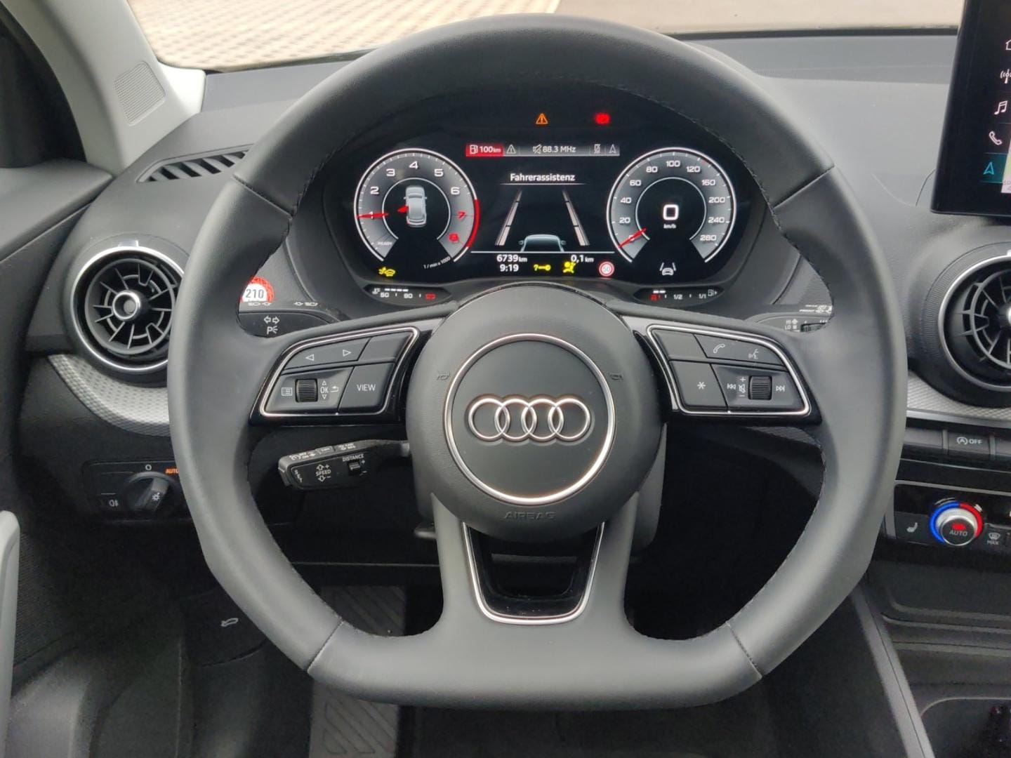 Bild über Audi Q2 advanced 30 TFSI Schaltgetriebe - für weitere Informationen kontaktieren Sie den Audi Partner