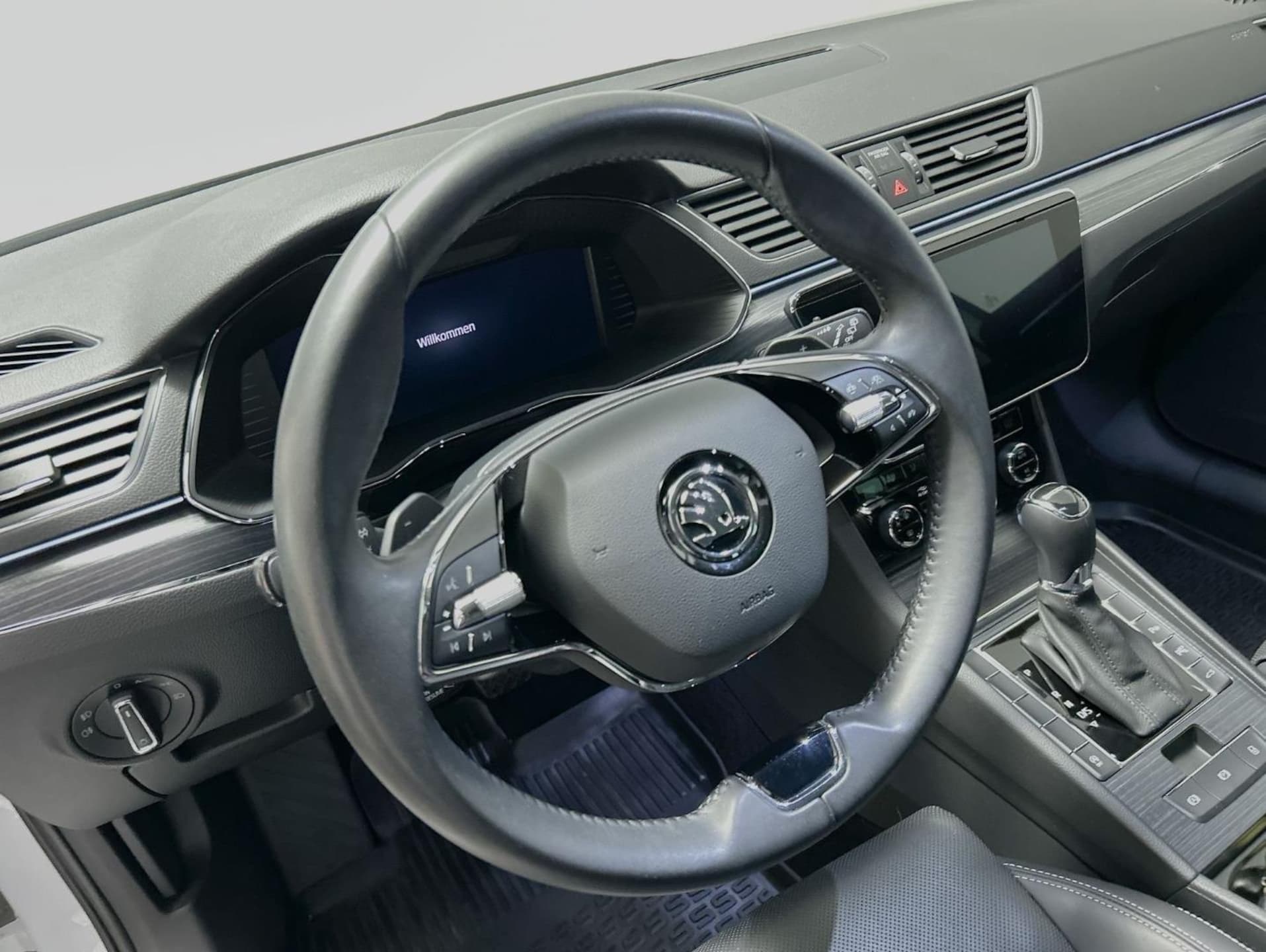 Skoda Superb Combi PREMIUM EDITION