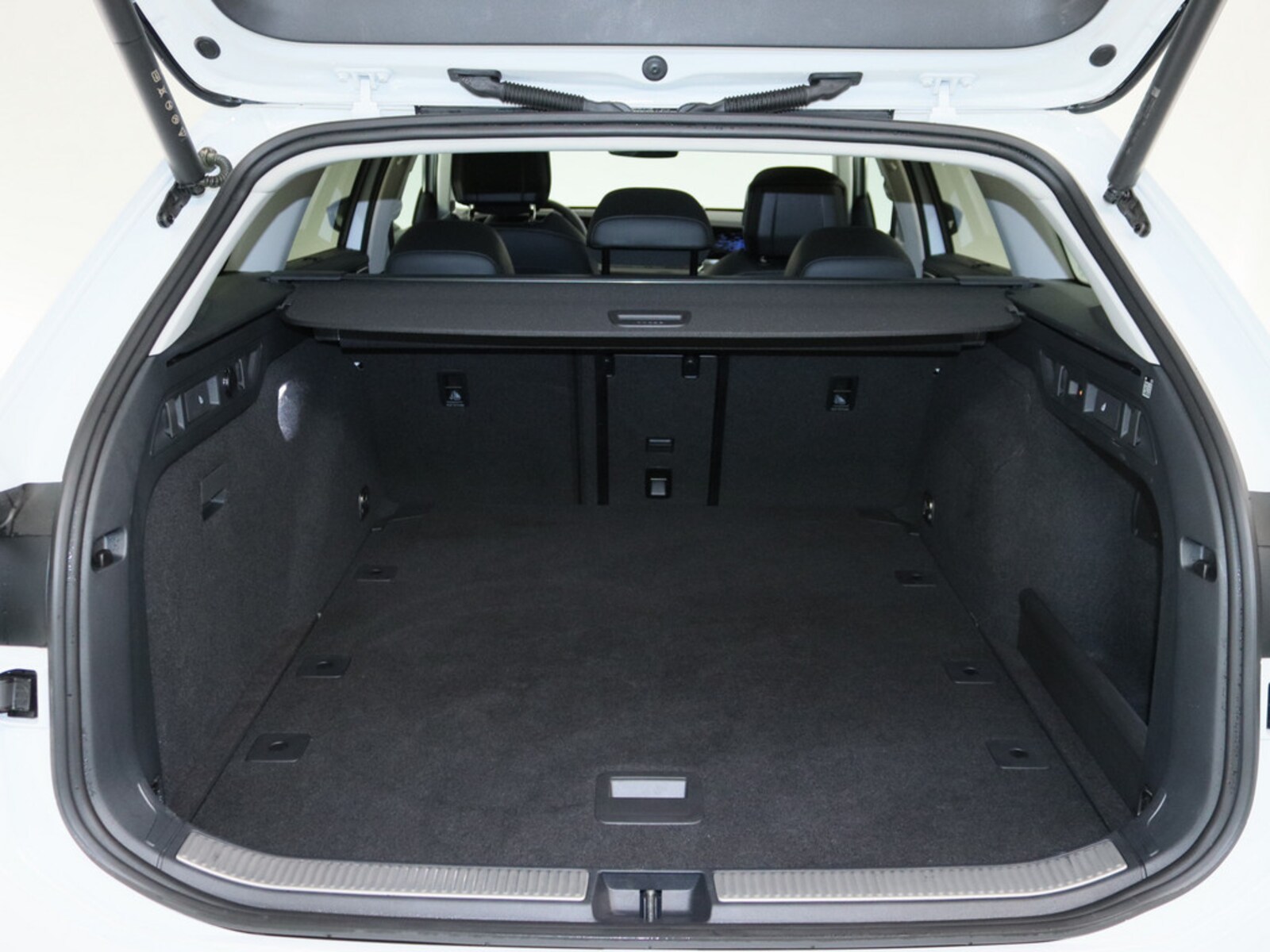 Volkswagen Passat – Bild 13