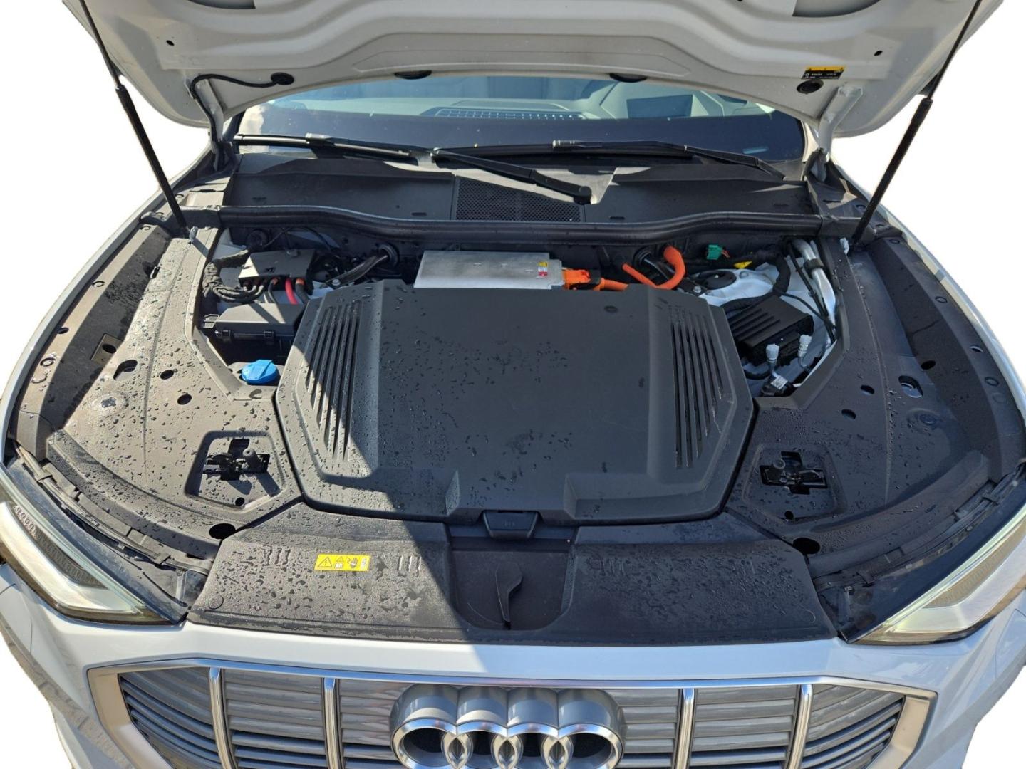Image about Audi e-tron Sportback advanced 55 quattro