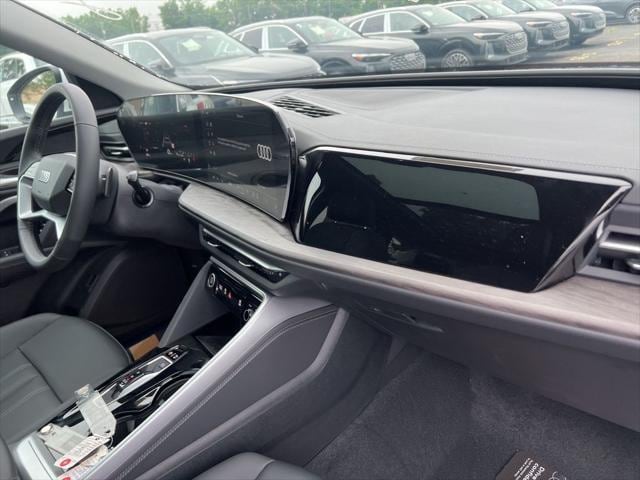 2025 Audi Q5 Premium - Photo 11