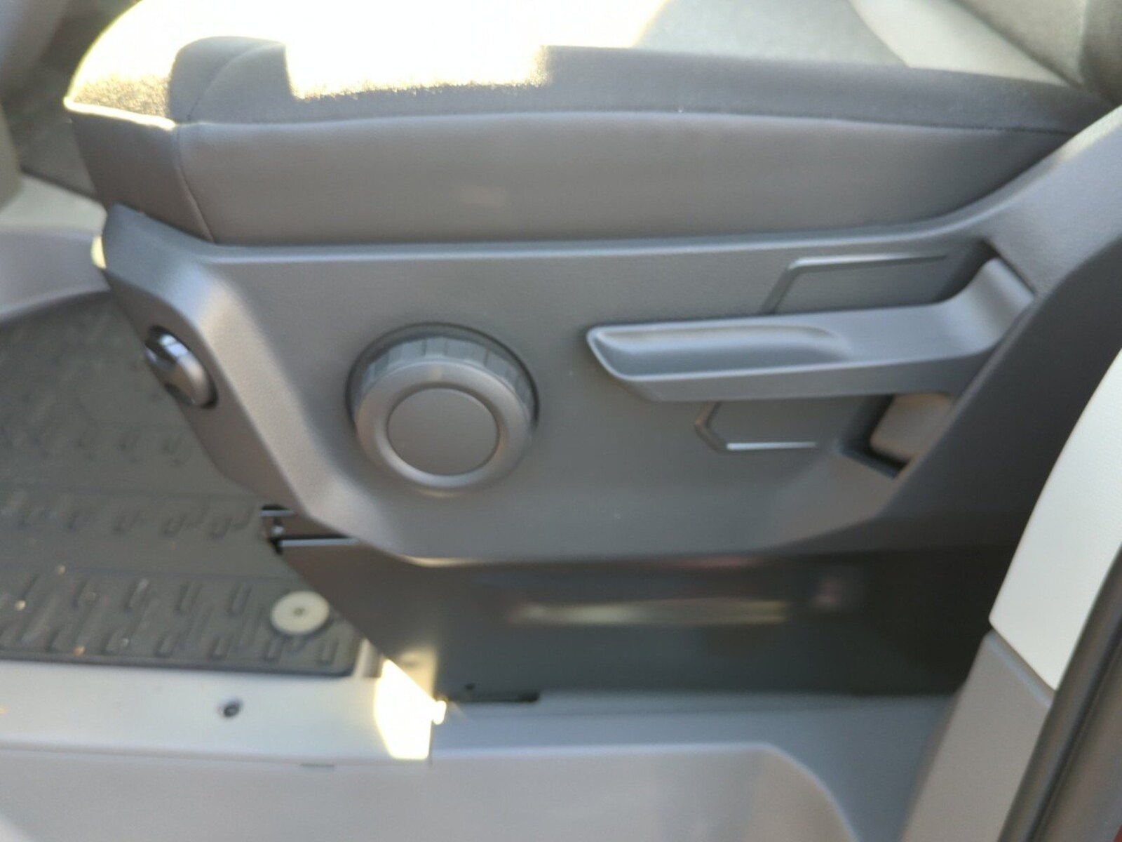 Volkswagen Crafter Kasten mittlerer Radstand – Bild 17
