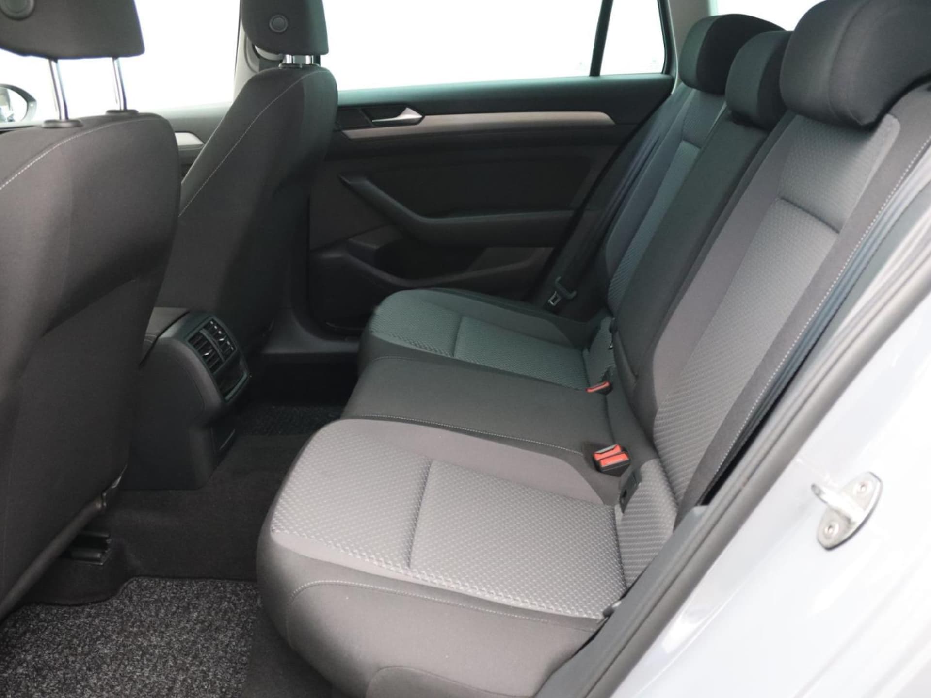 Volkswagen Passat Variant Basis-Modell