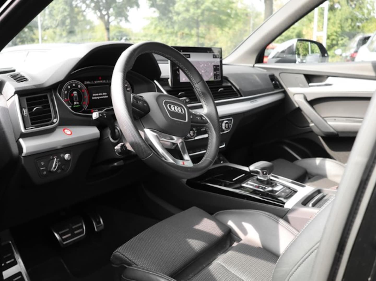 Bild über Audi Q5 Sportback 40 TFSI quattro S tronic - für weitere Informationen kontaktieren Sie den Audi Partner
