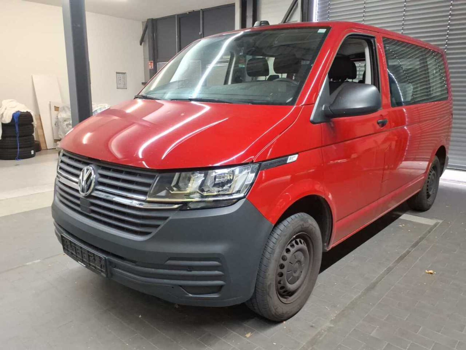 Volkswagen T6.1 Transporter Kombi kurzer Radstand – Bild 2