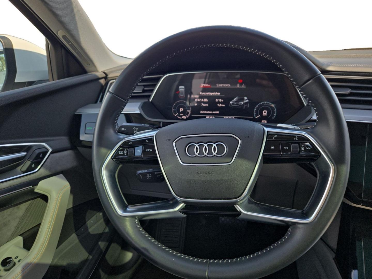 Image about Audi e-tron Sportback advanced 55 quattro