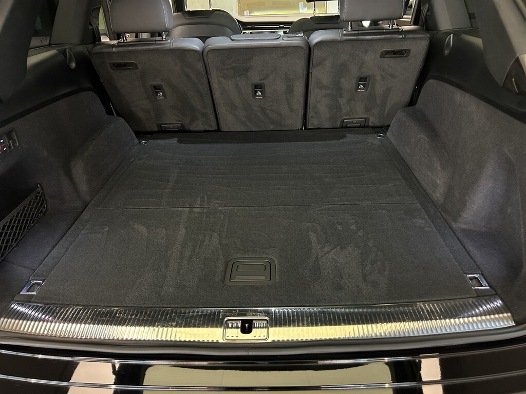 Image about Audi SQ7 TFSI quattro tiptronic