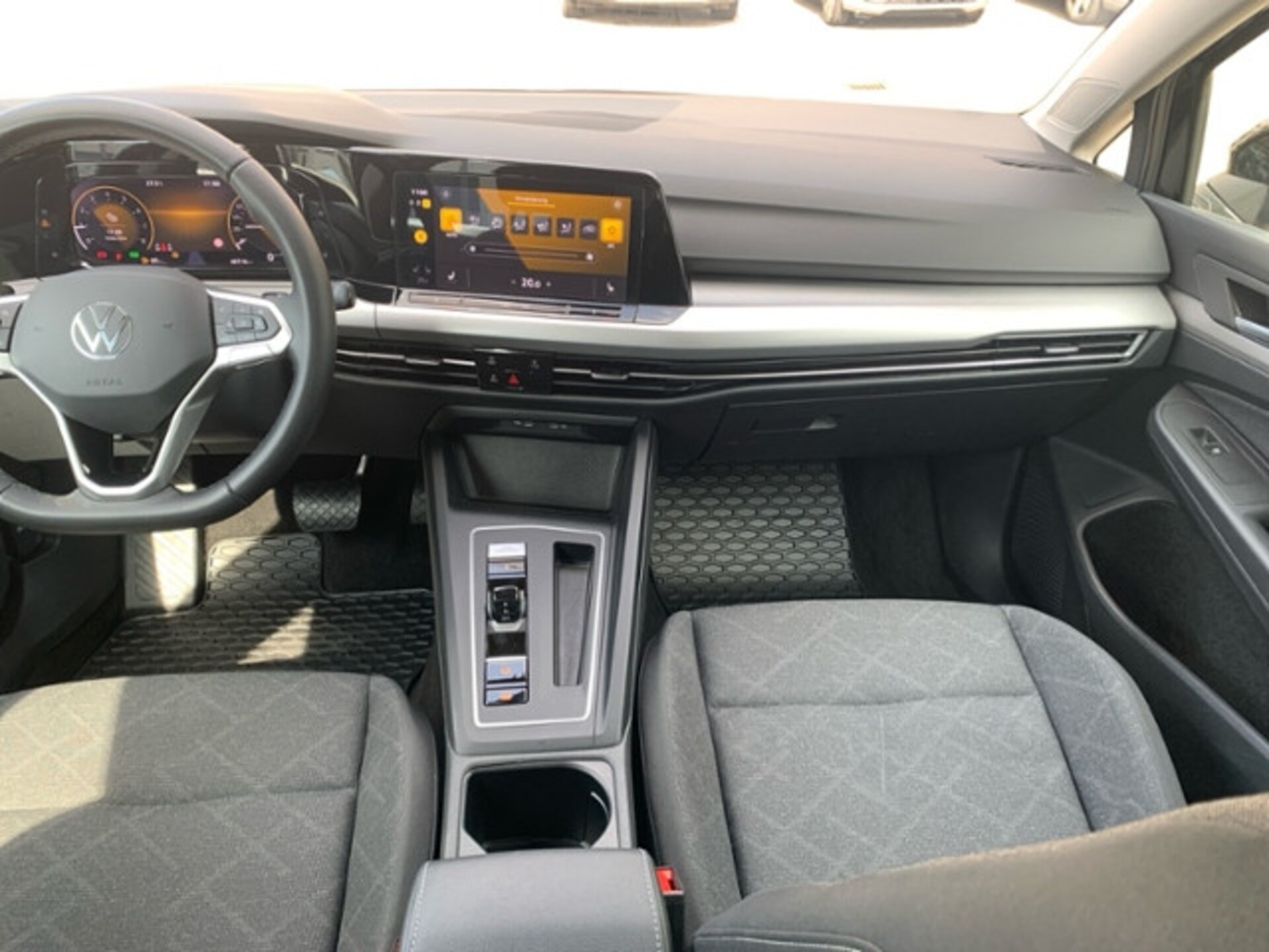 Volkswagen Golf Life