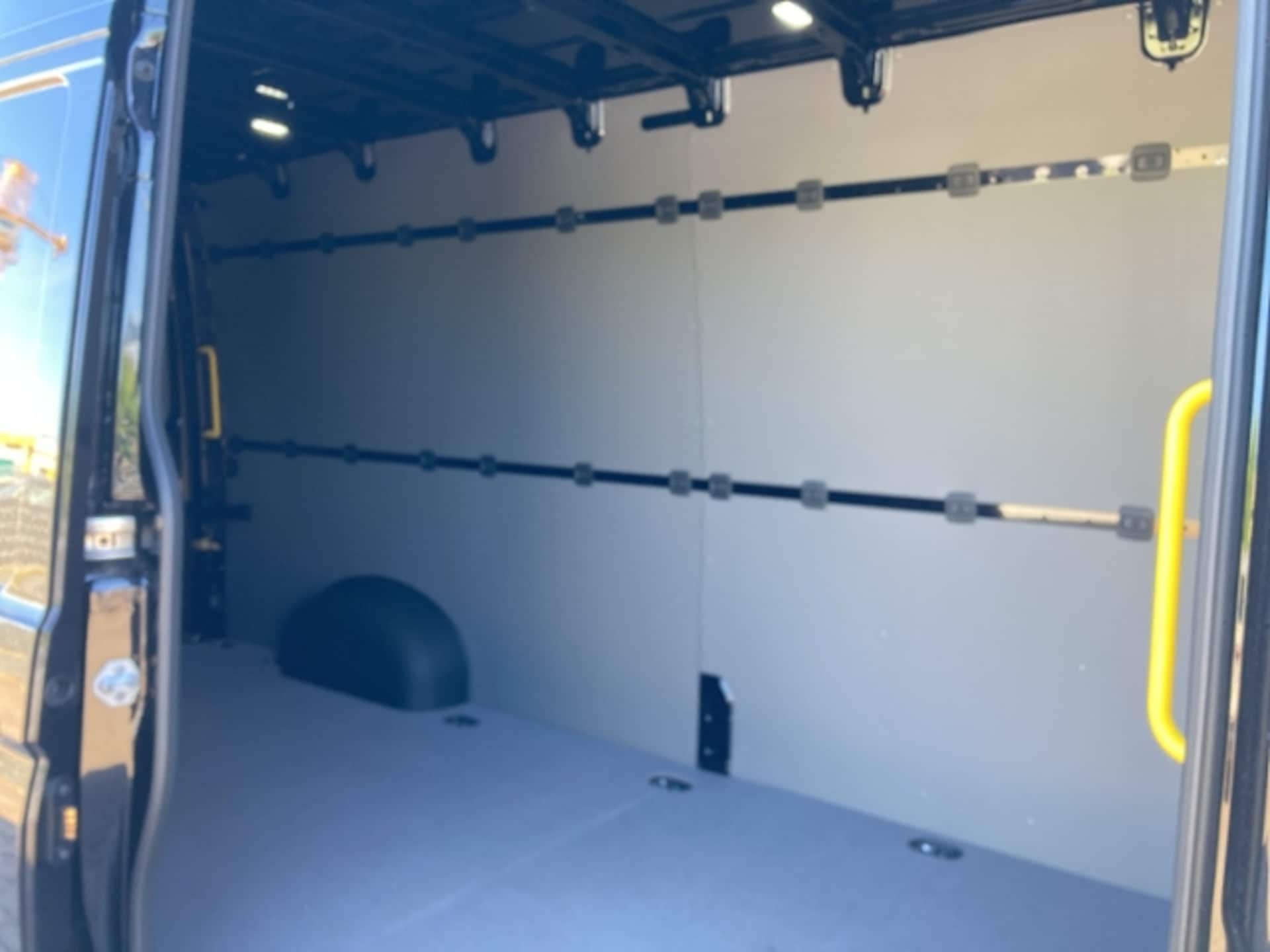 Volkswagen Crafter Kasten langer Radstand
