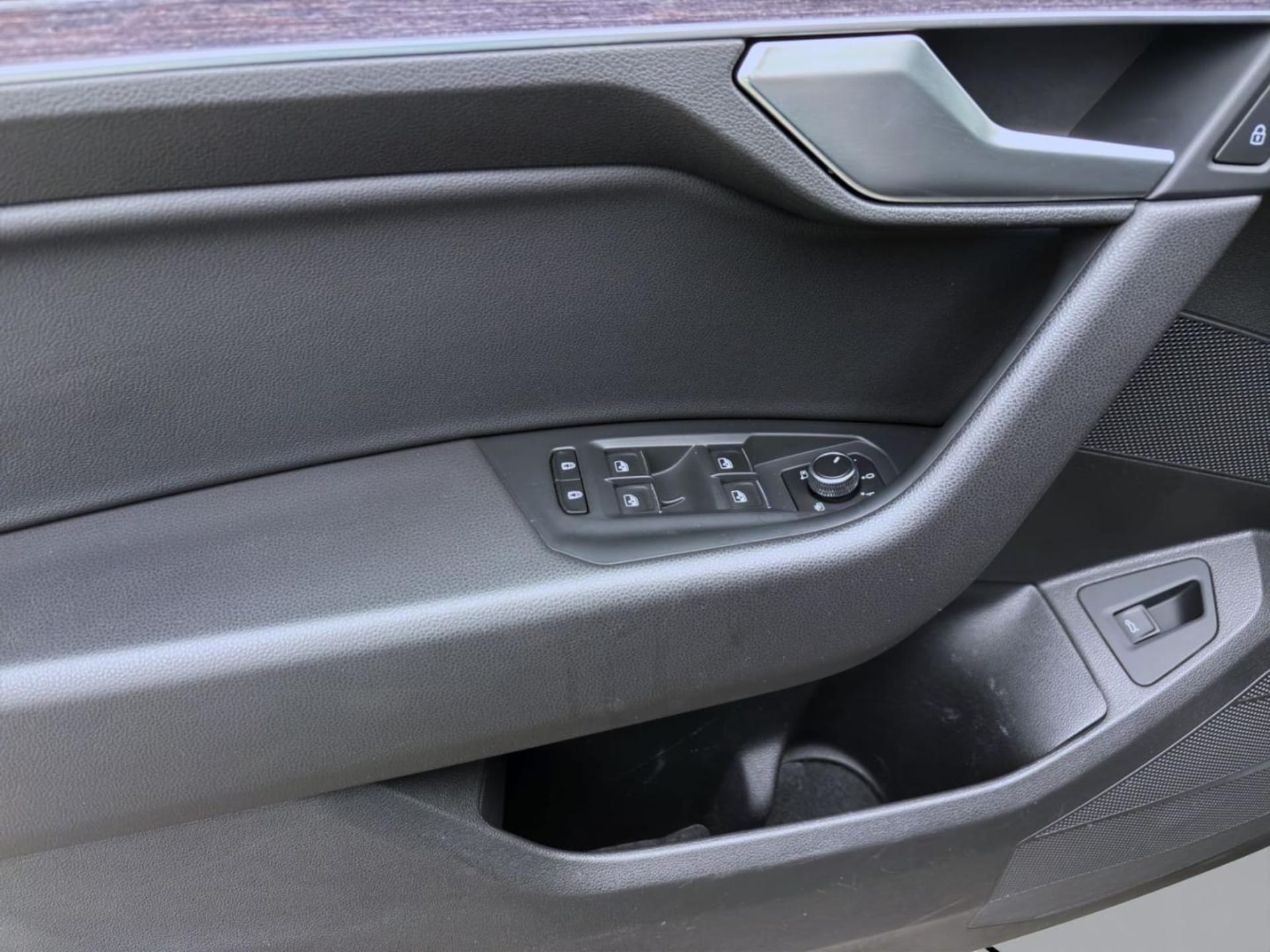 Volkswagen Touareg Basis-Modell