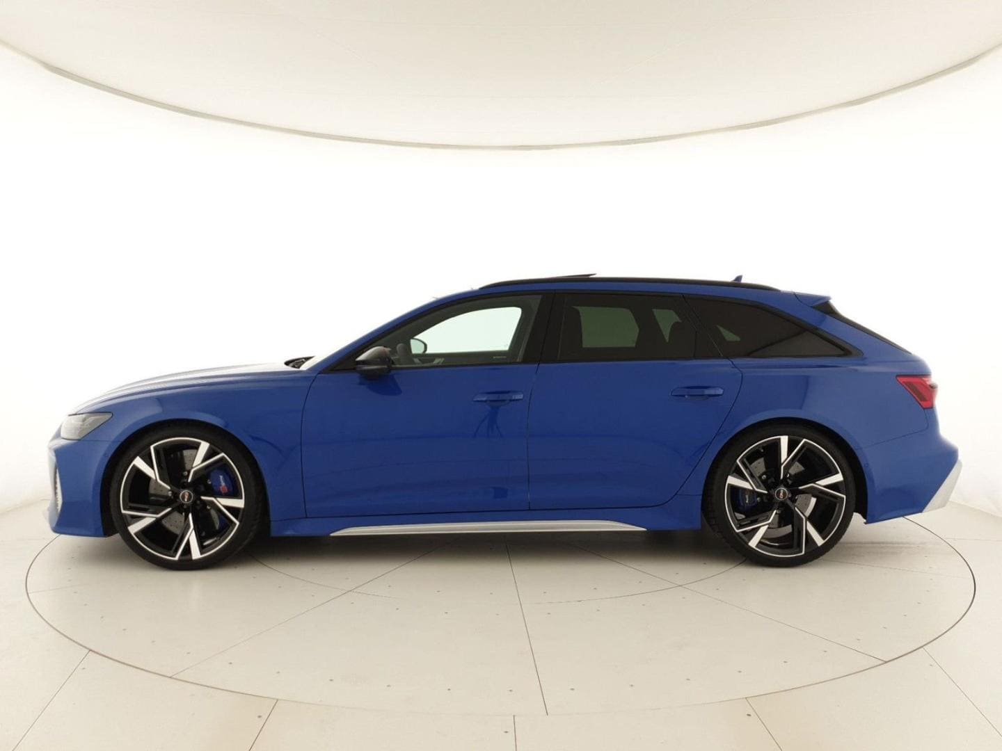 Image about Audi RS 6 Avant RS 6 Avant 441 kW (600 PS) tiptronic