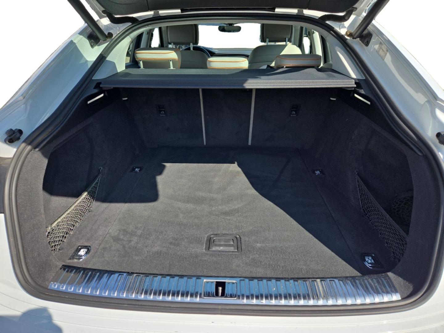 Image about Audi e-tron Sportback advanced 55 quattro