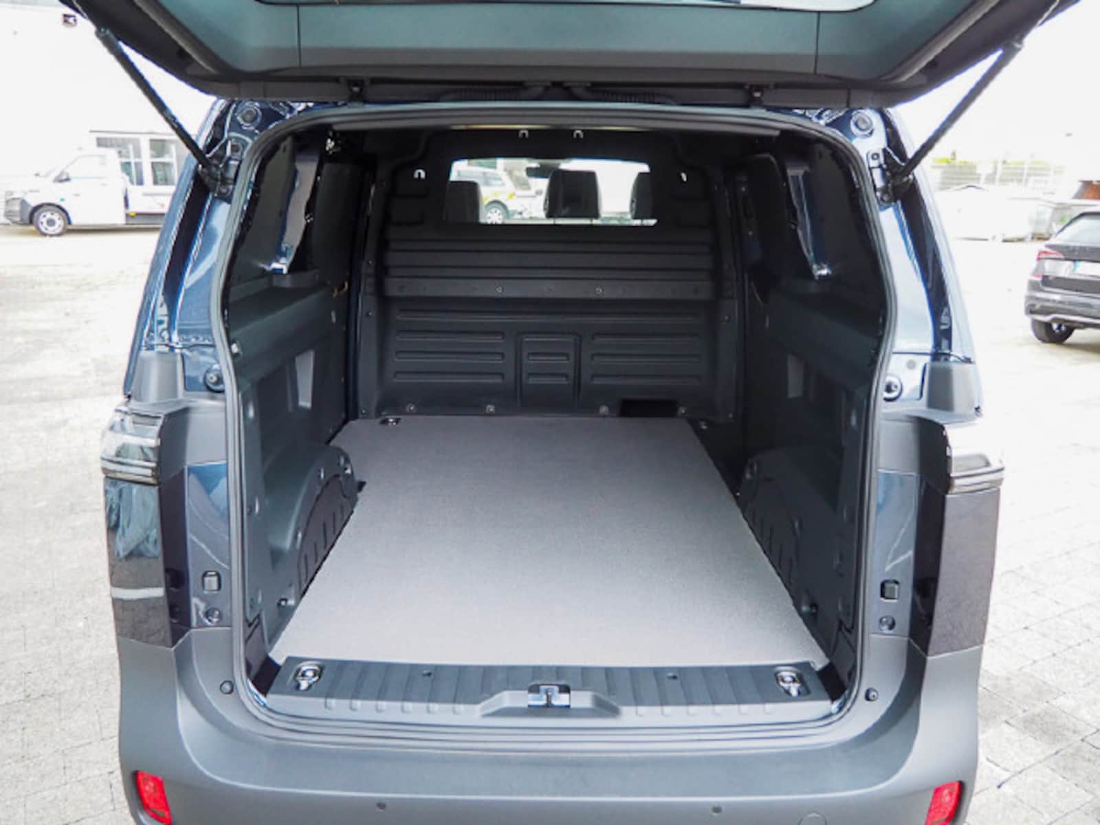 Volkswagen ID. Buzz Cargo – Bild 18