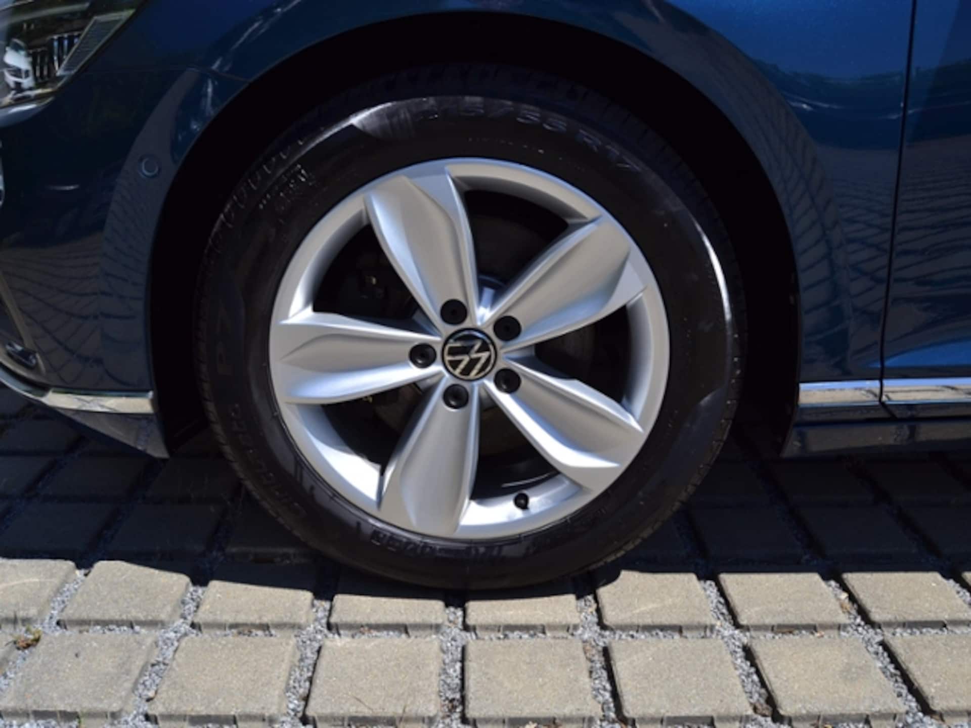 Volkswagen Passat Variant Elegance