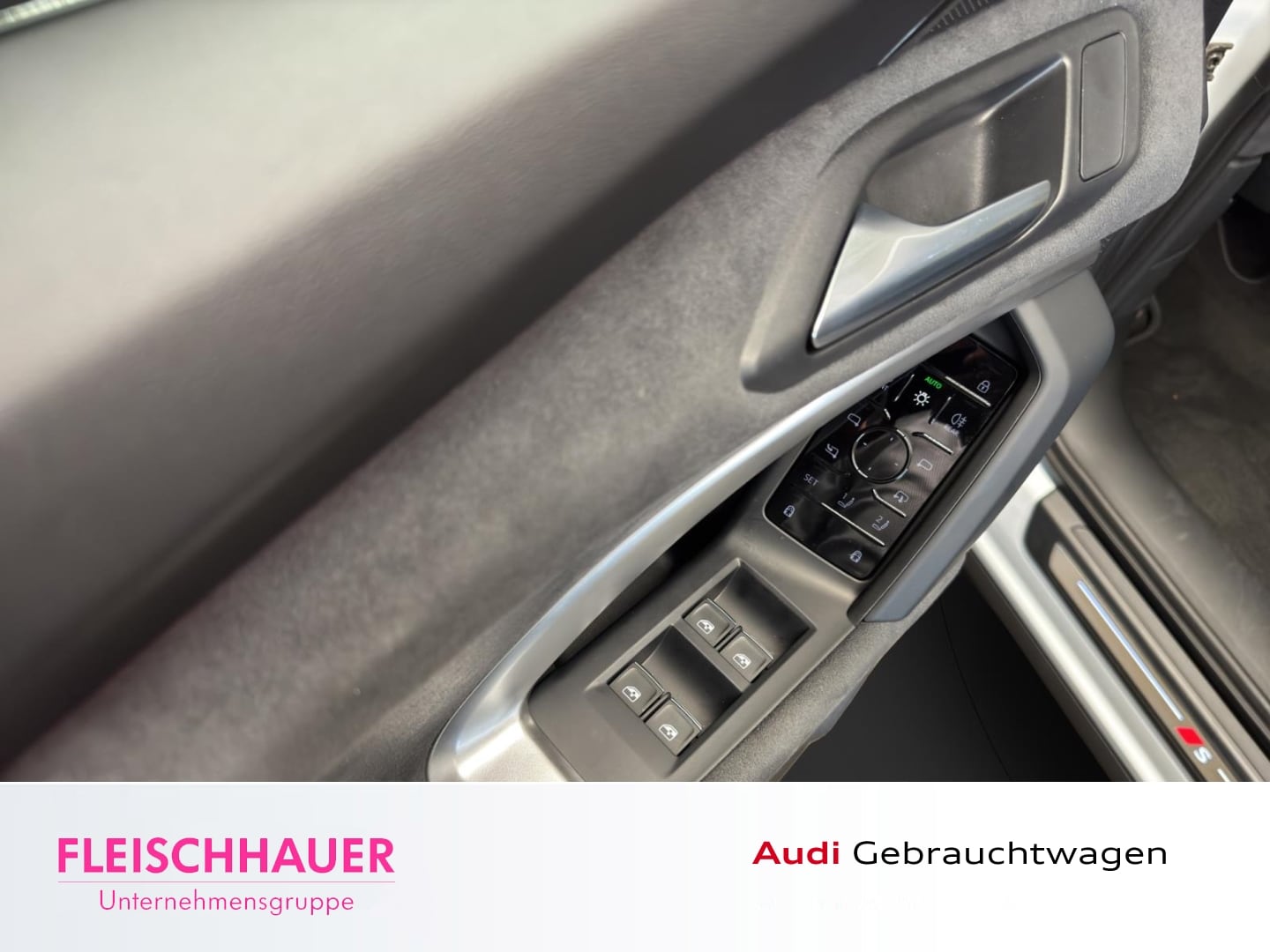 Bild über Audi Q5 SUV TDI quattro 150 kW S tronic - für weitere Informationen kontaktieren Sie den Audi Partner