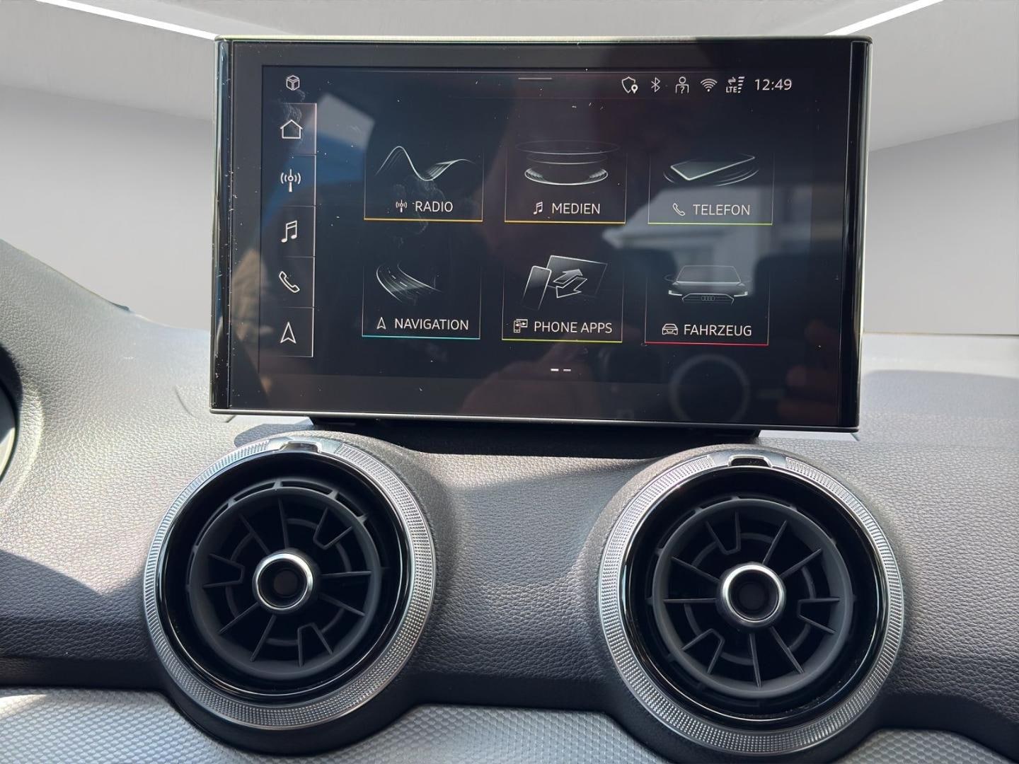 Bild über Audi Q2 S line 35 TFSI S tronic - für weitere Informationen kontaktieren Sie den Audi Partner