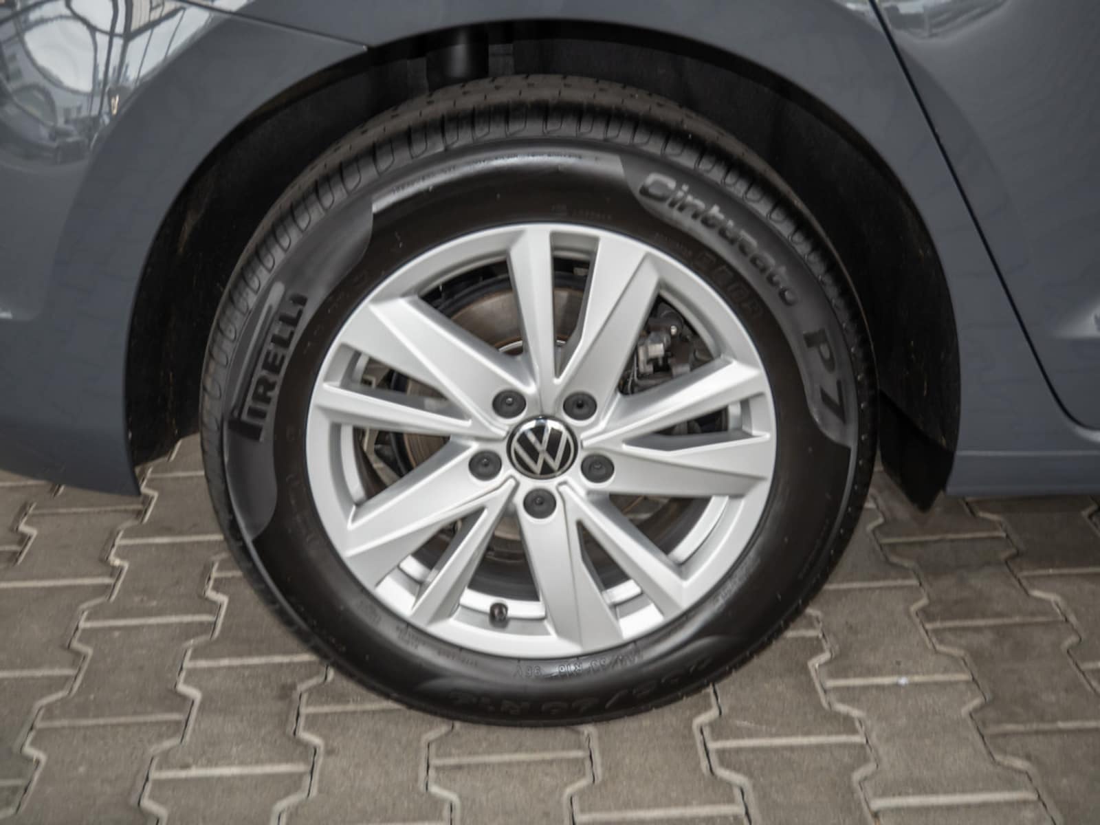 Volkswagen Touran – Bild 8