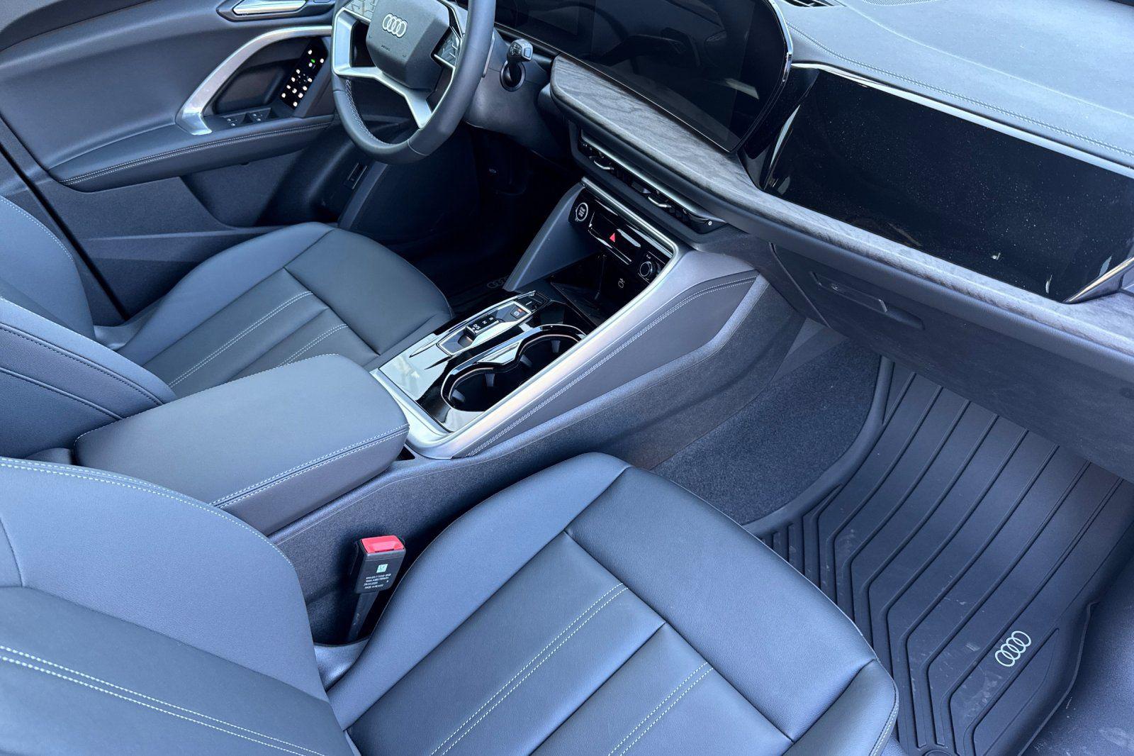 2025 Audi Q5 Premium - Photo 15