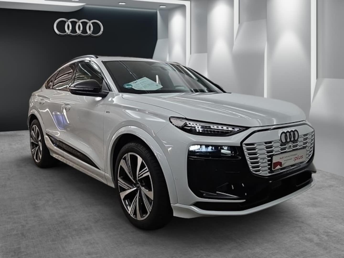 Bild über Audi Q6 Sportback e-tron e-tron performance - für weitere Informationen kontaktieren Sie den Audi Partner
