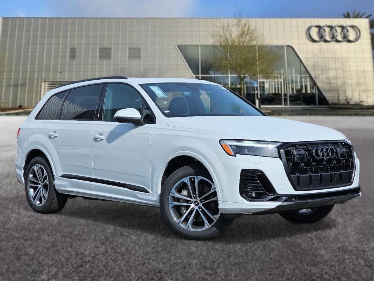 2026 Audi Q7 55 Premium quattro Tiptronic's photo