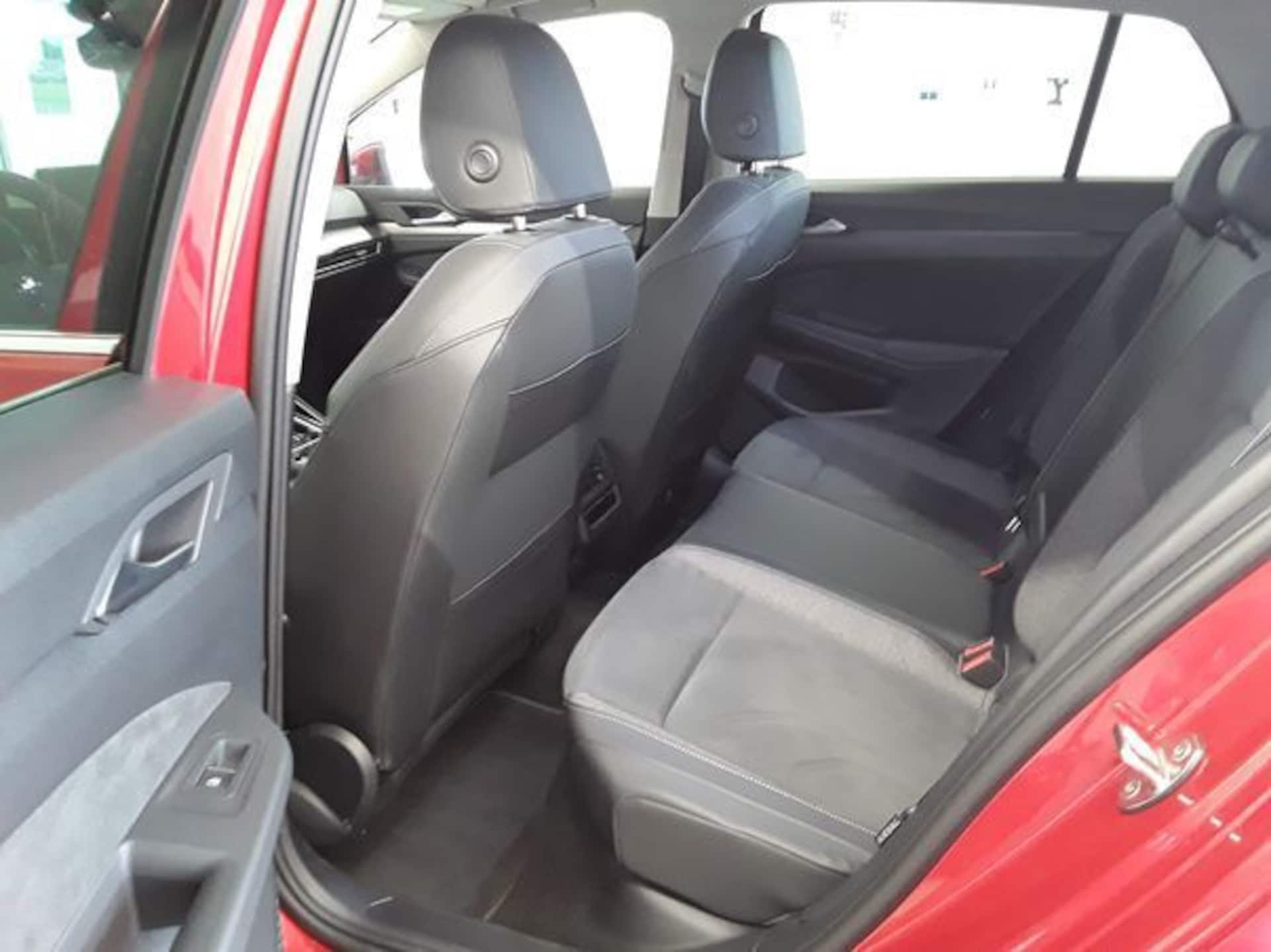 Volkswagen Golf Style