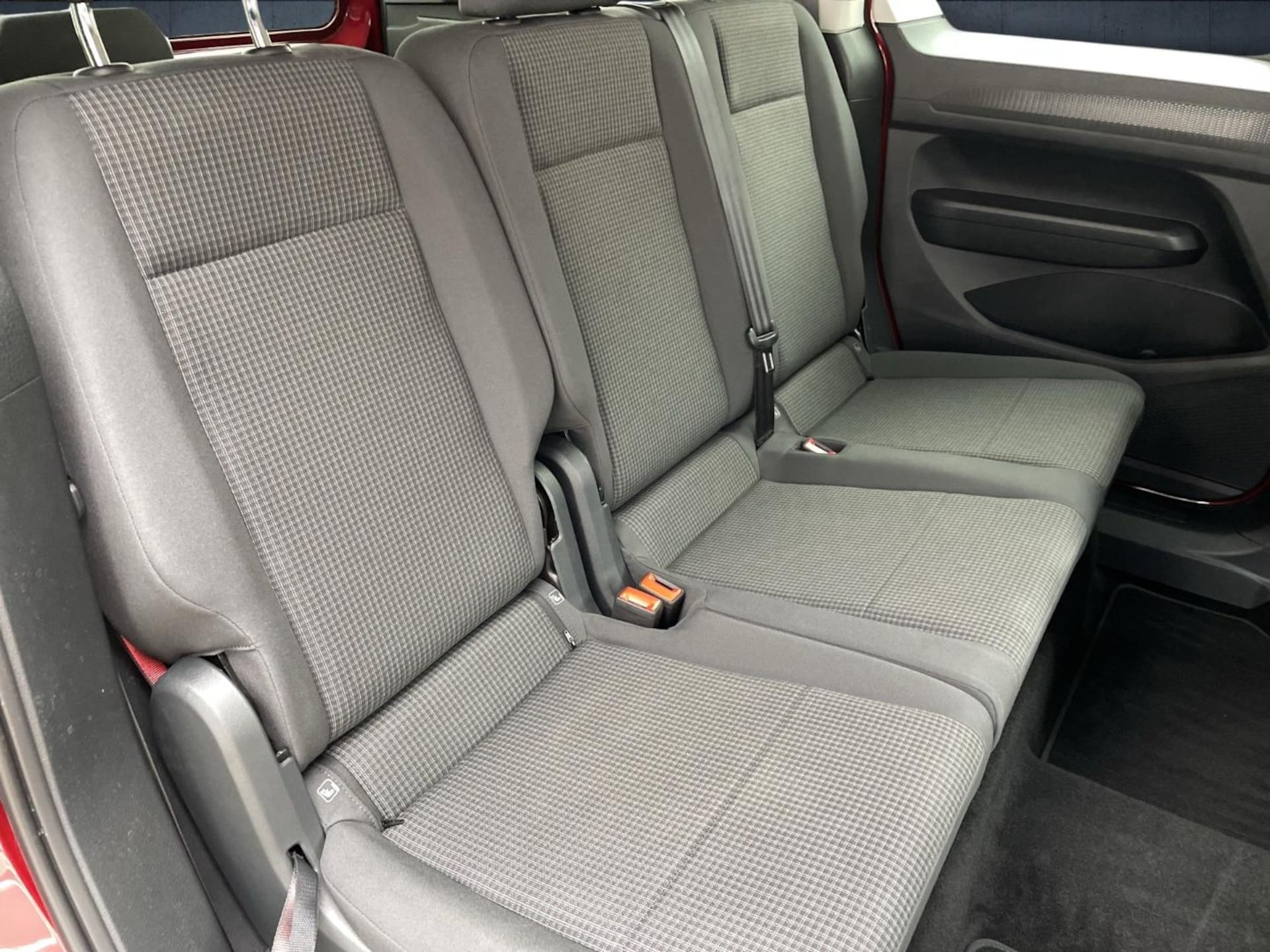 Volkswagen Caddy Basis-Modell