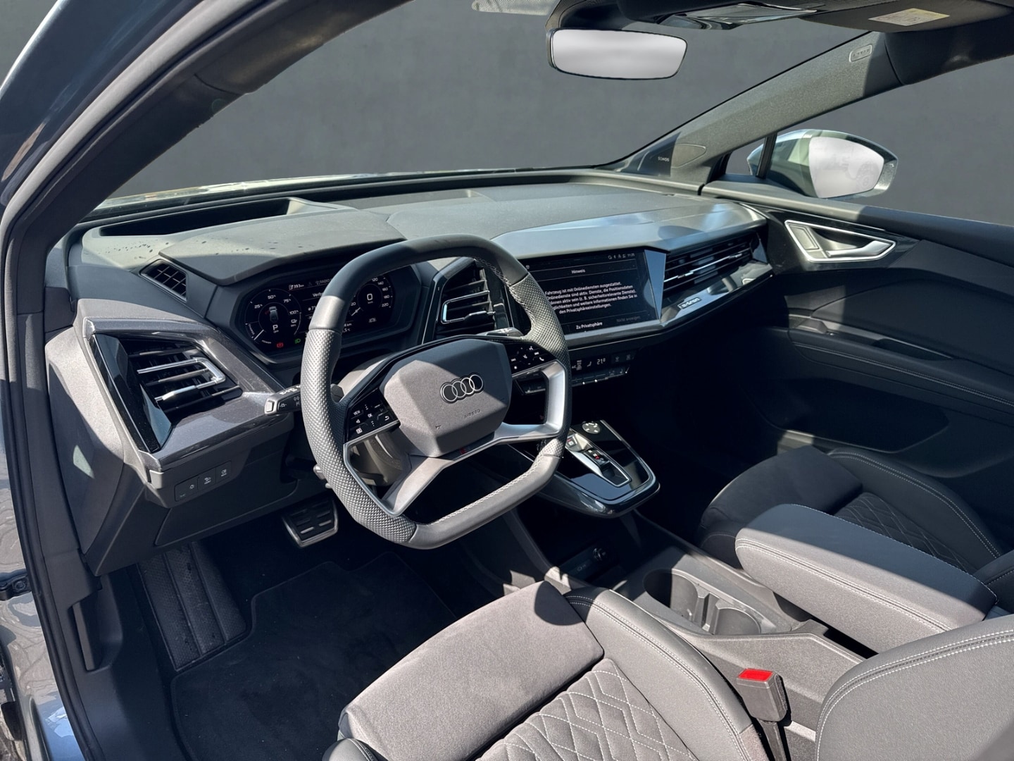 Bild über Audi Q4 e-tron 40 e-tron - für weitere Informationen kontaktieren Sie den Audi Partner