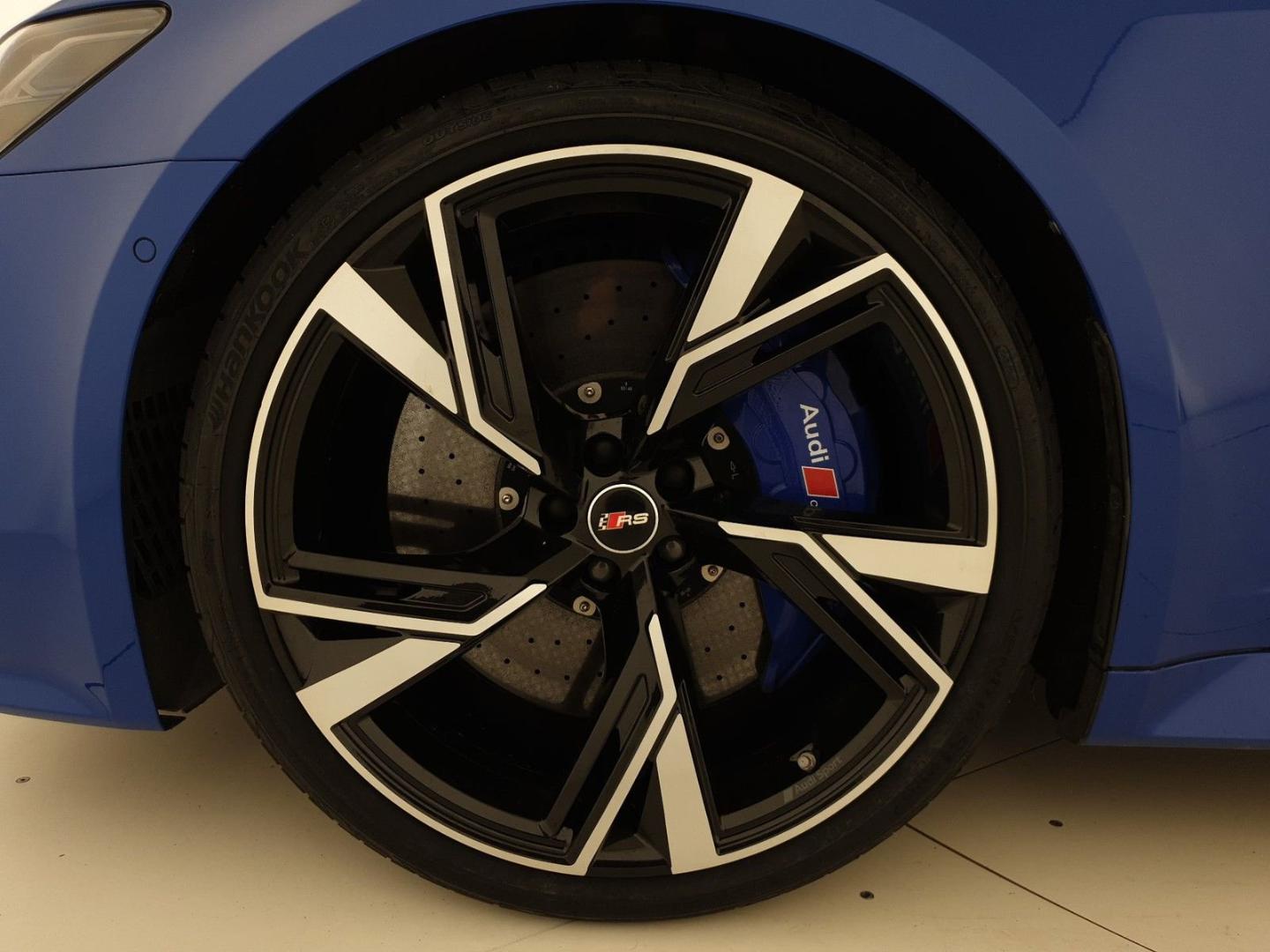 Image about Audi RS 6 Avant RS 6 Avant 441 kW (600 PS) tiptronic