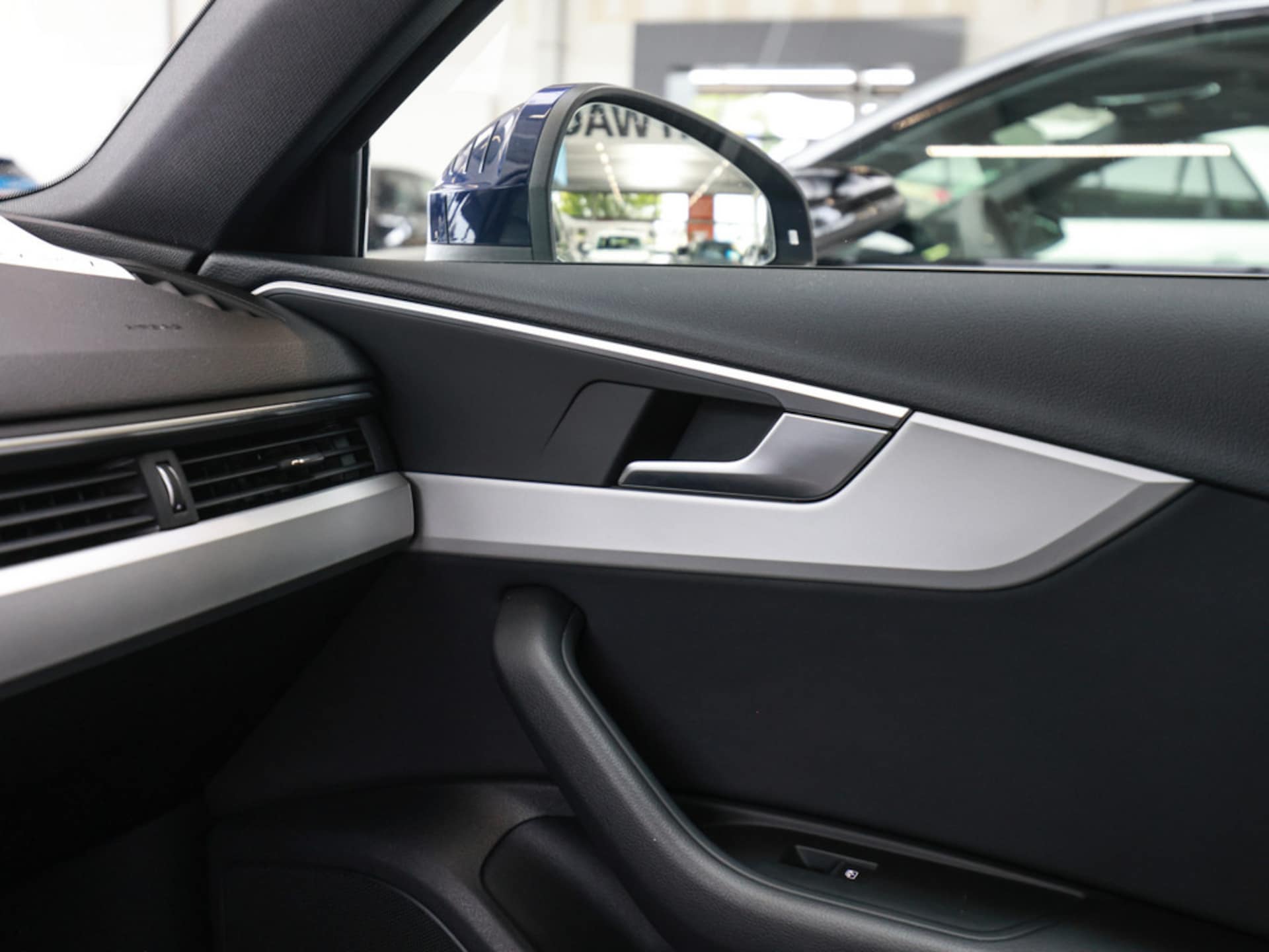 Audi A4 Avant S line