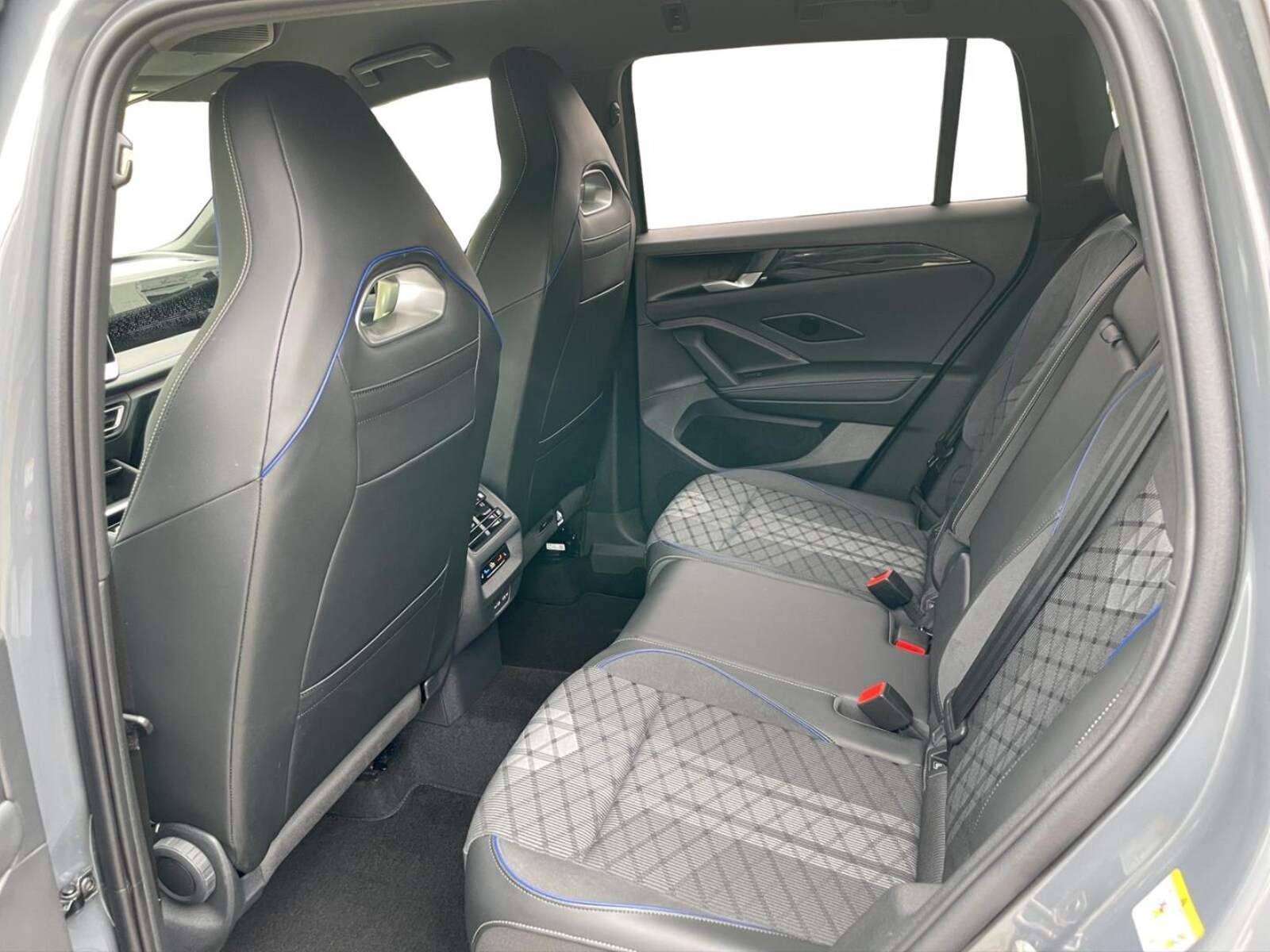 Volkswagen Tiguan – Bild 15