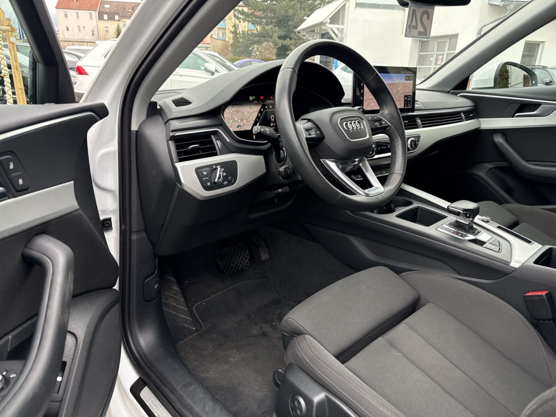 Audi A4 Avant S line
