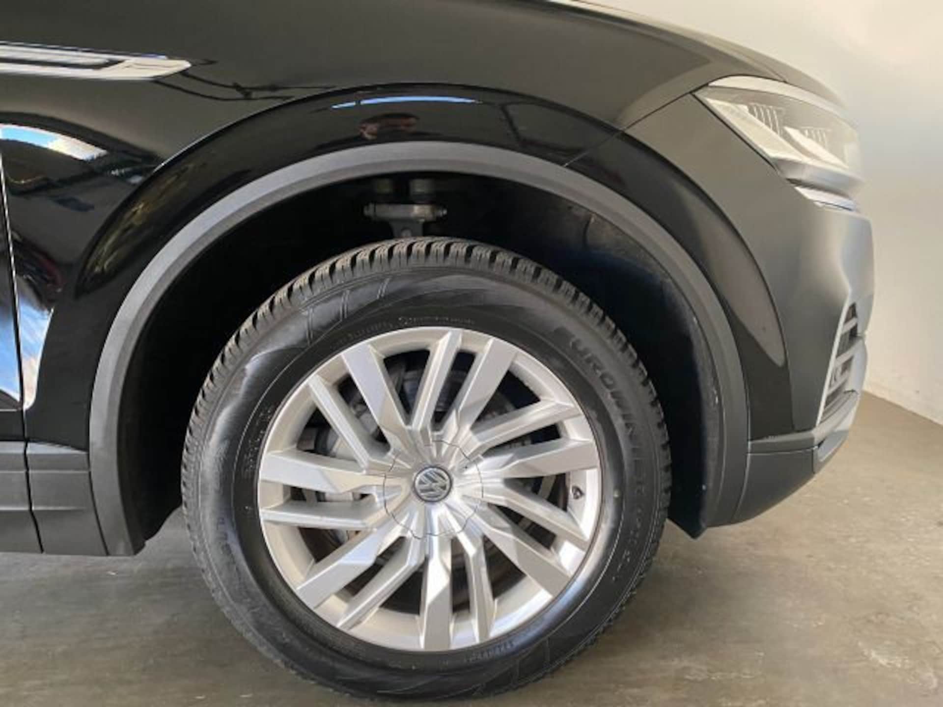 Volkswagen Touareg Basis-Modell