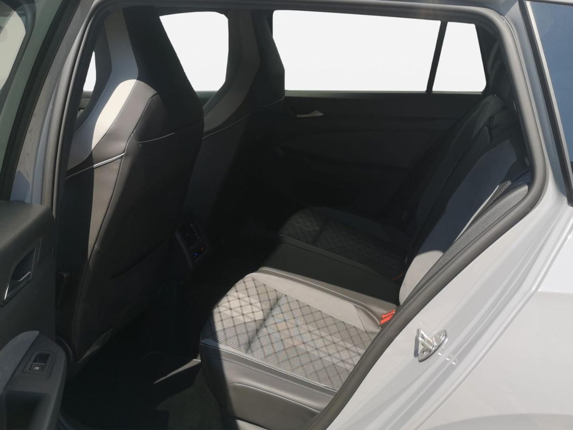 Volkswagen Golf Variant R-Line