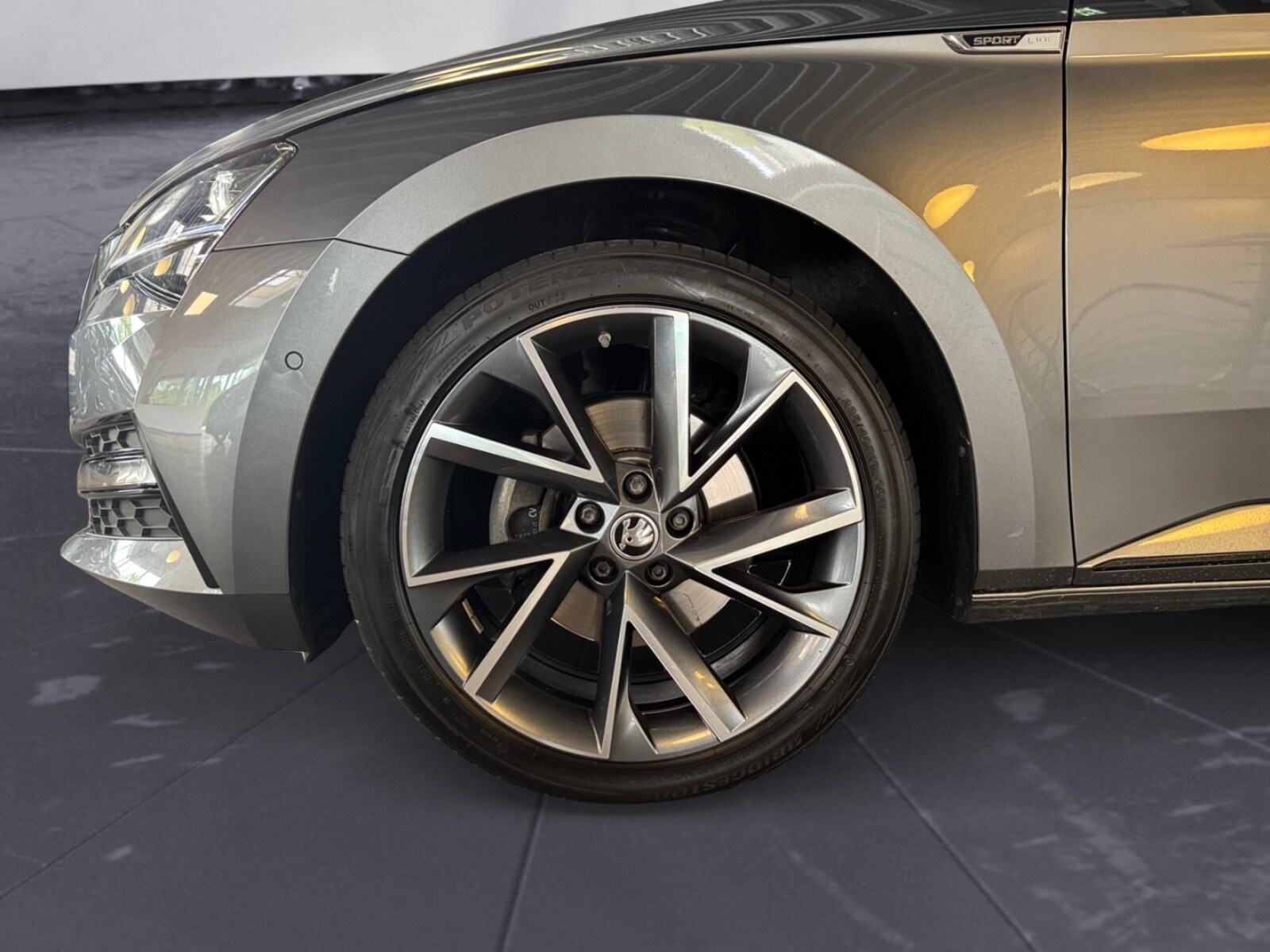 Škoda Superb Combi – Bild 10
