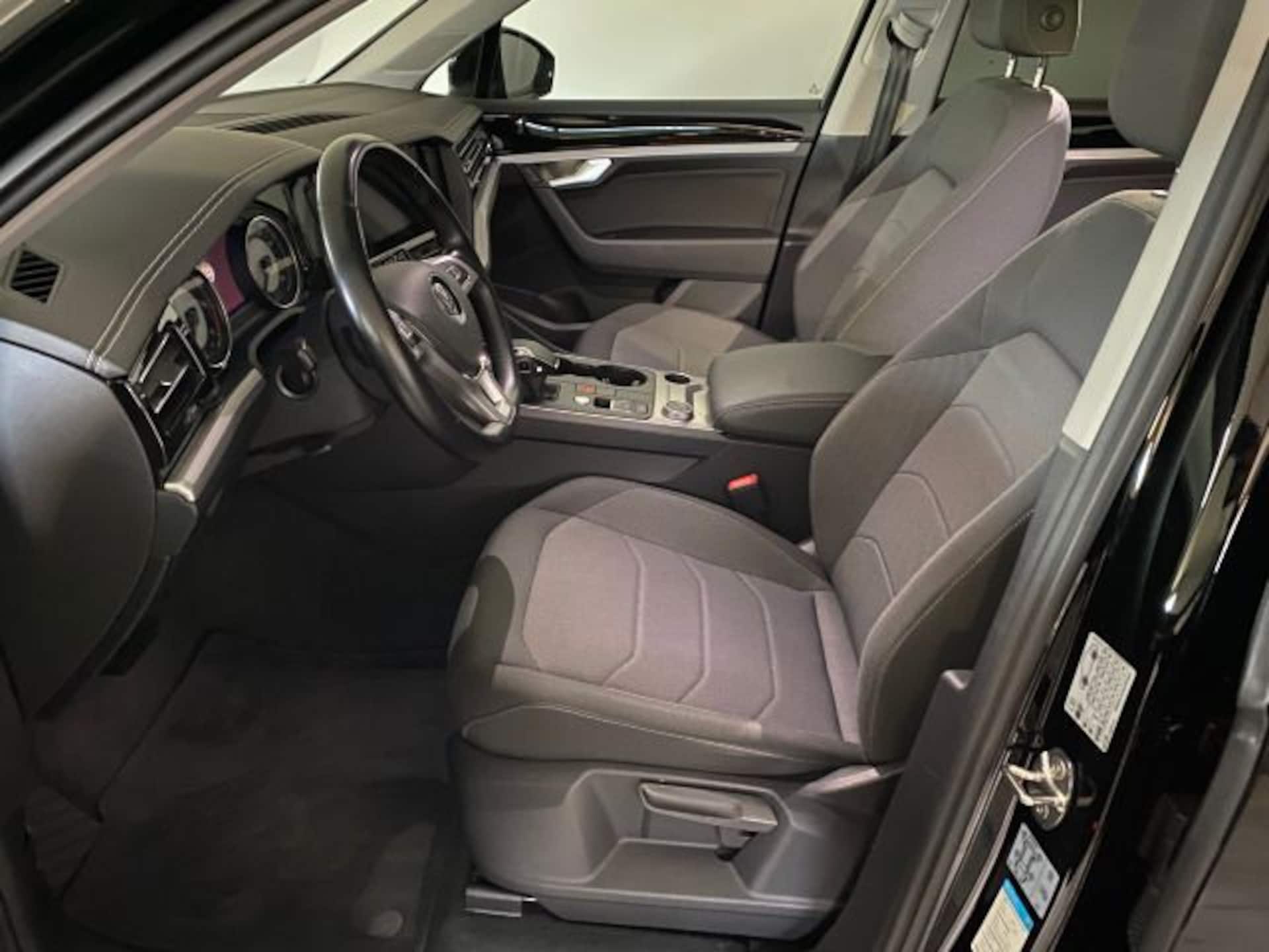 Volkswagen Touareg Basis-Modell