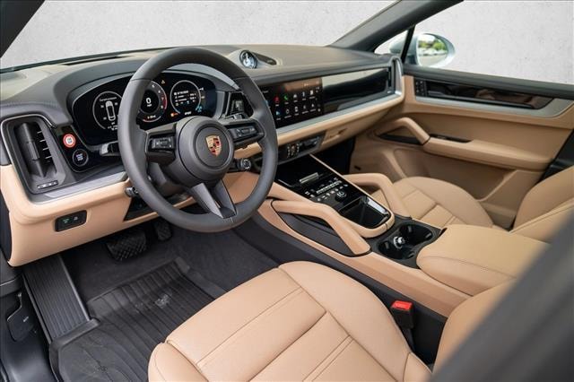 2025 Porsche Cayenne Hybrid
