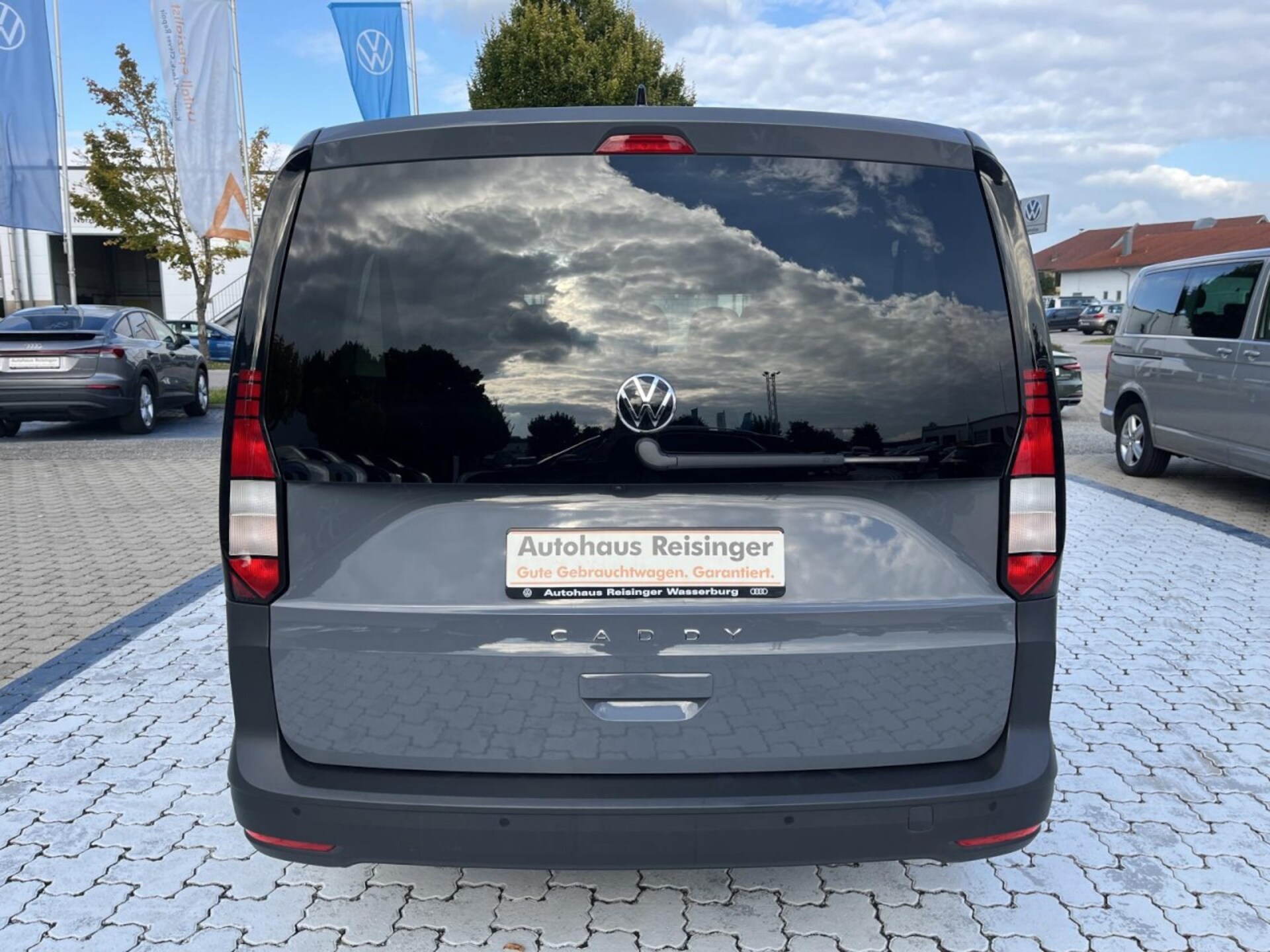 Volkswagen Caddy Maxi Basis-Modell