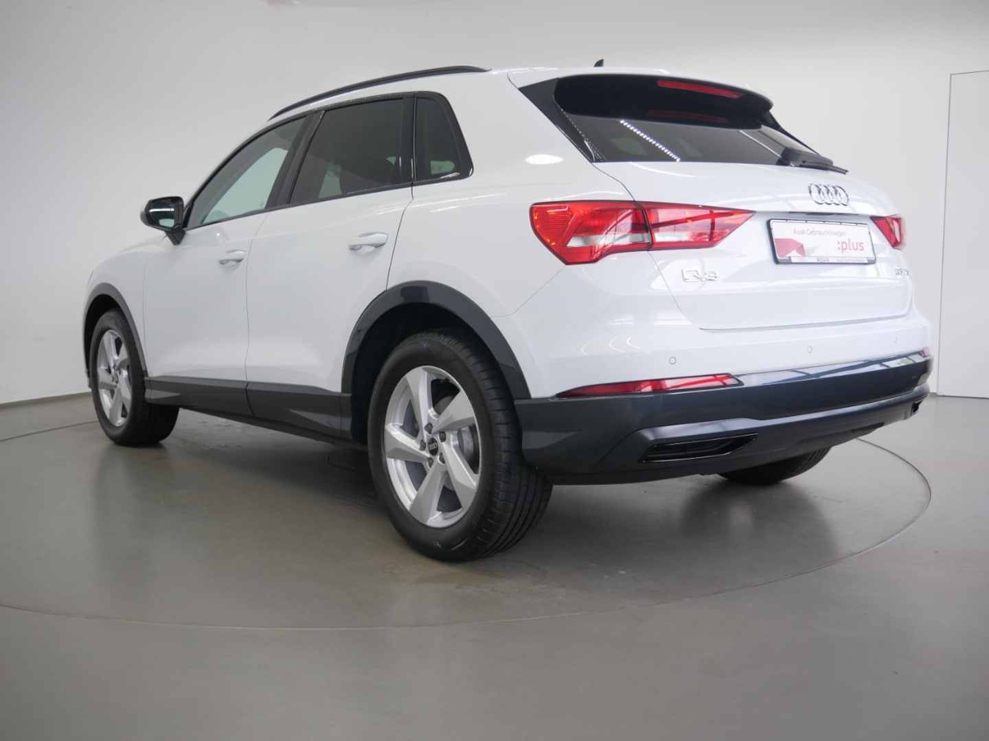 Bild über Audi Q3 advanced 35 TFSI S tronic - für weitere Informationen kontaktieren Sie den Audi Partner