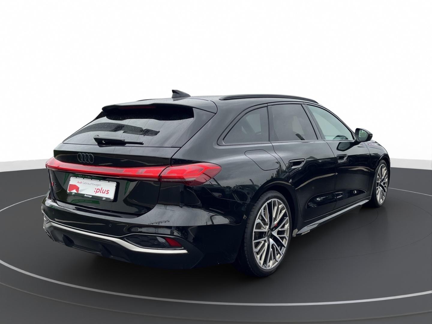 Bild über Audi A5 Avant TDI quattro 150 kW S tronic - für weitere Informationen kontaktieren Sie den Audi Partner